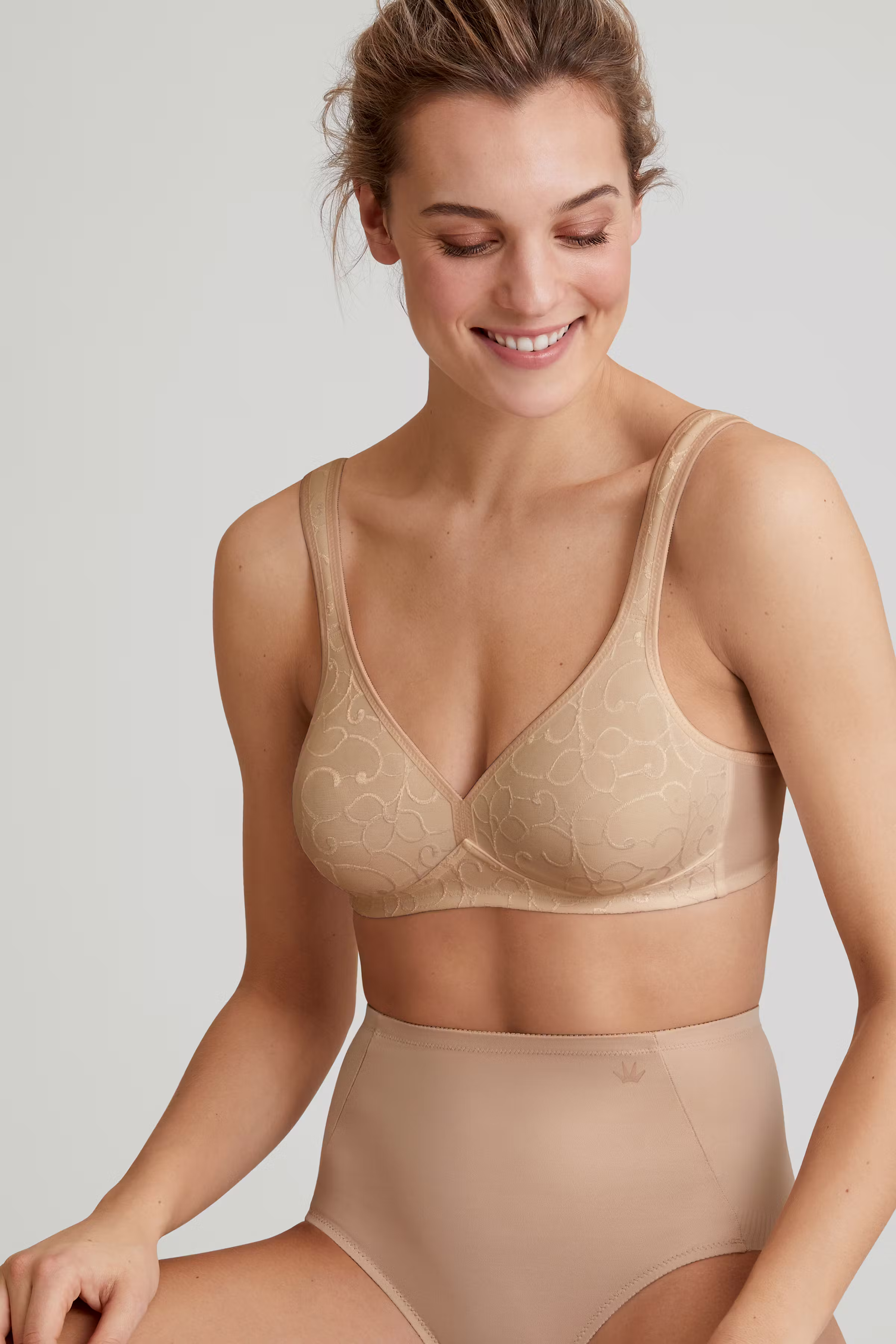 ElegantCotton BH LOOKBOOK FRONT 40500122-TM001
