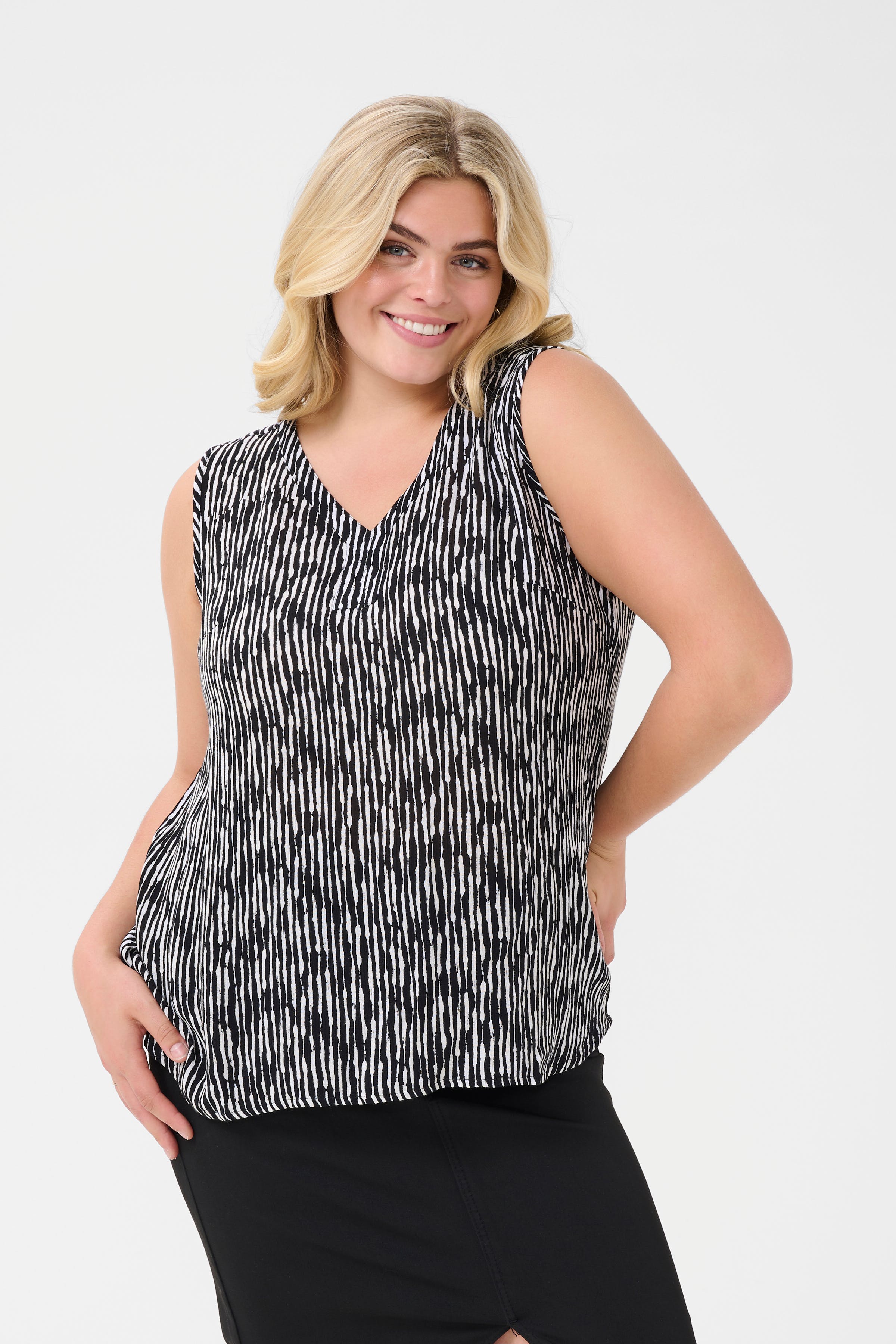 KCami Top LOOKBOOK FRONT 10582025-107944