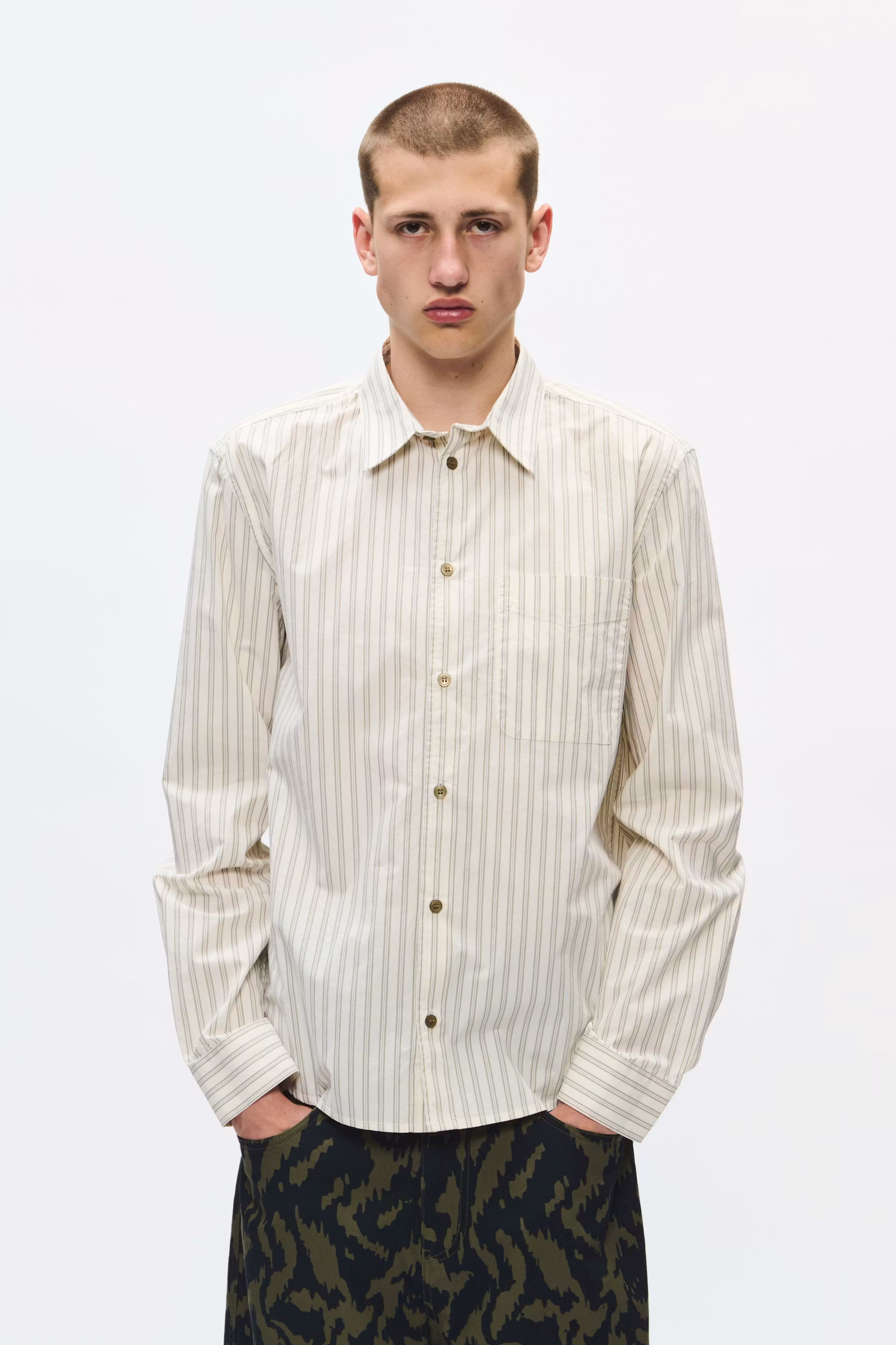 WWAdrian Shirt LOOKBOOK FRONT 30252181-305193