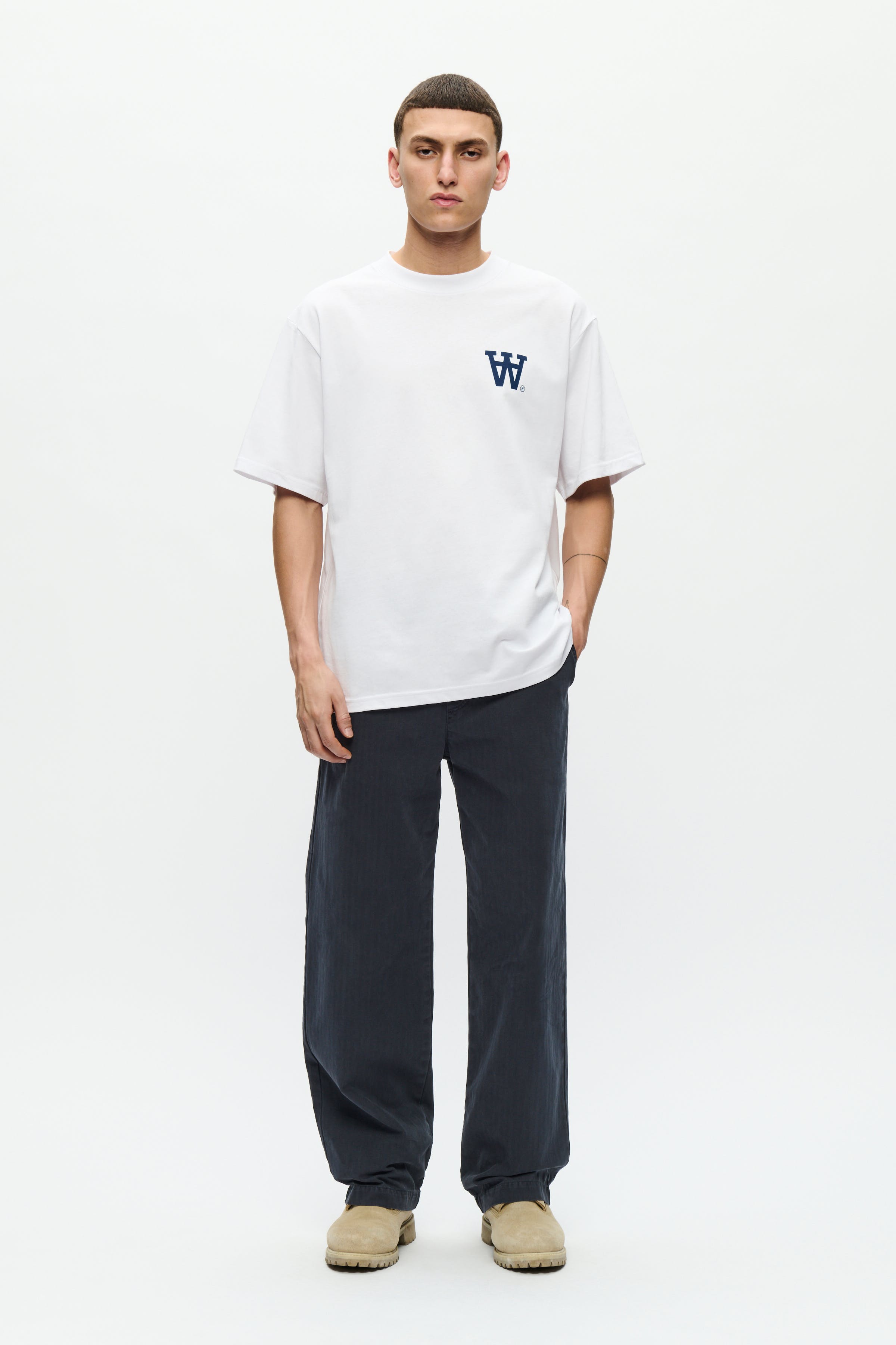 WWLiam T-shirt LOOKBOOK FRONT 30251546-110601
