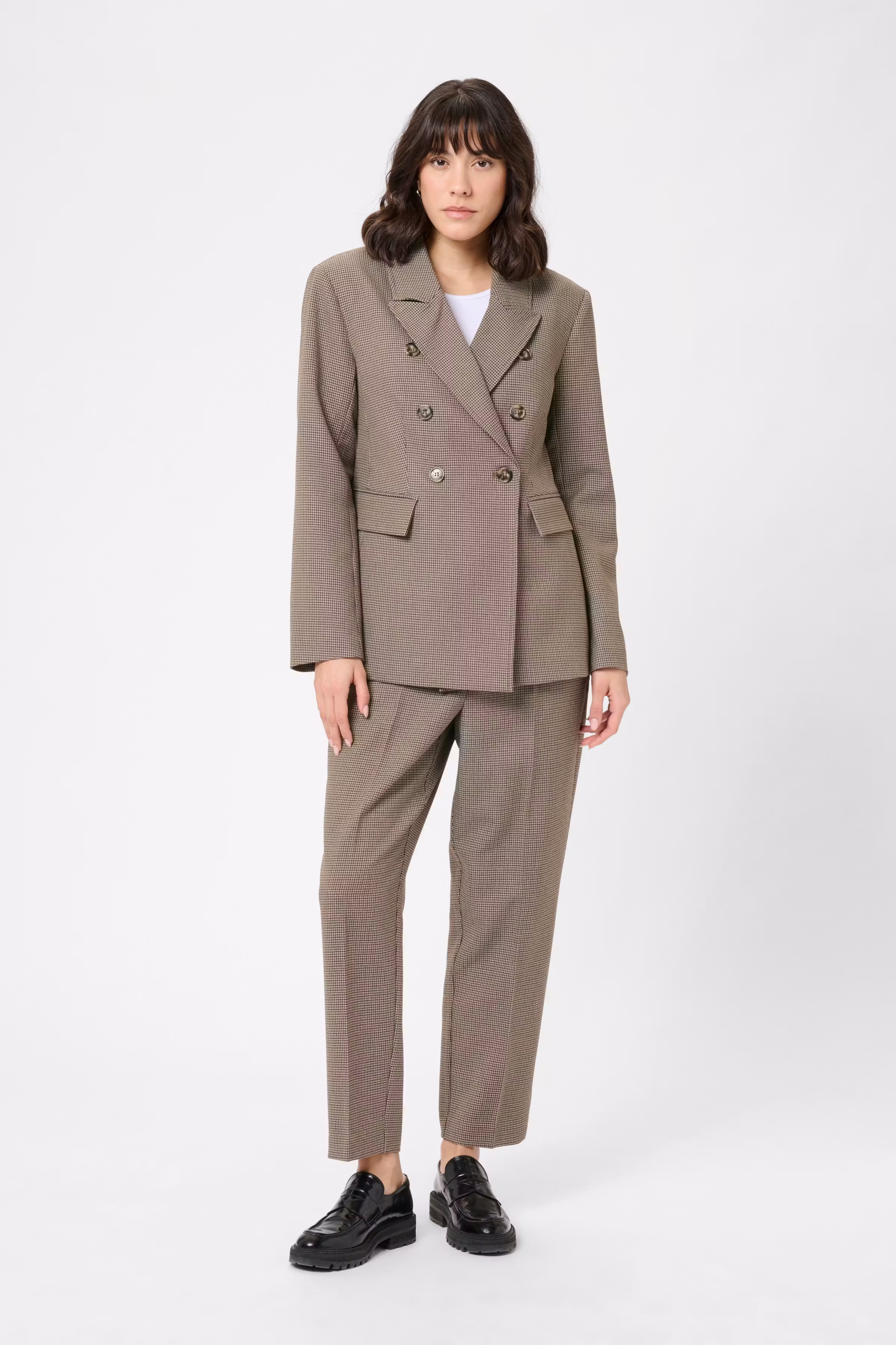 KAelyah Blazer LOOKBOOK FRONT 10510842-108548