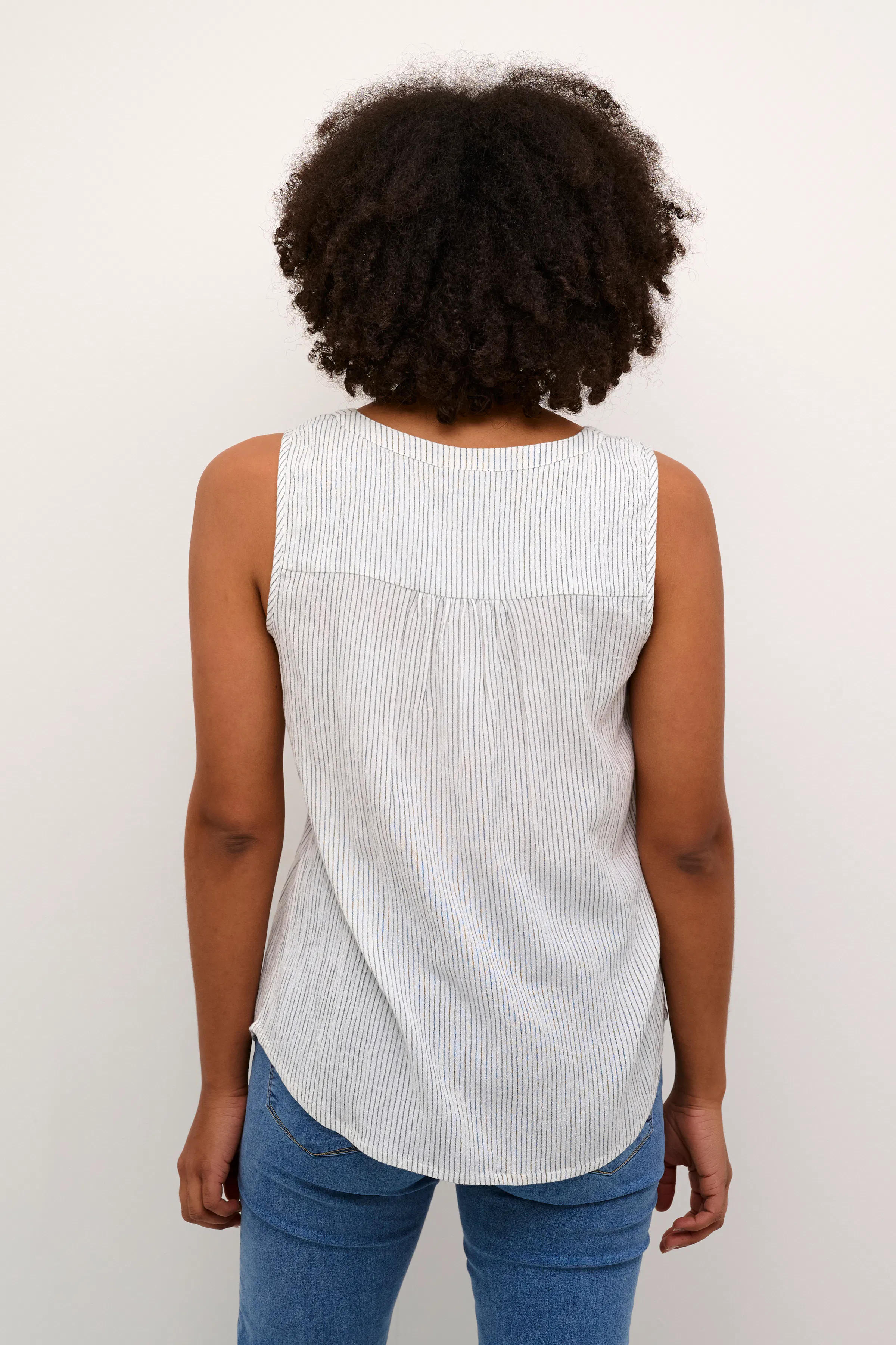 Amber Bluse LOOKBOOK BACK 10501279-106508