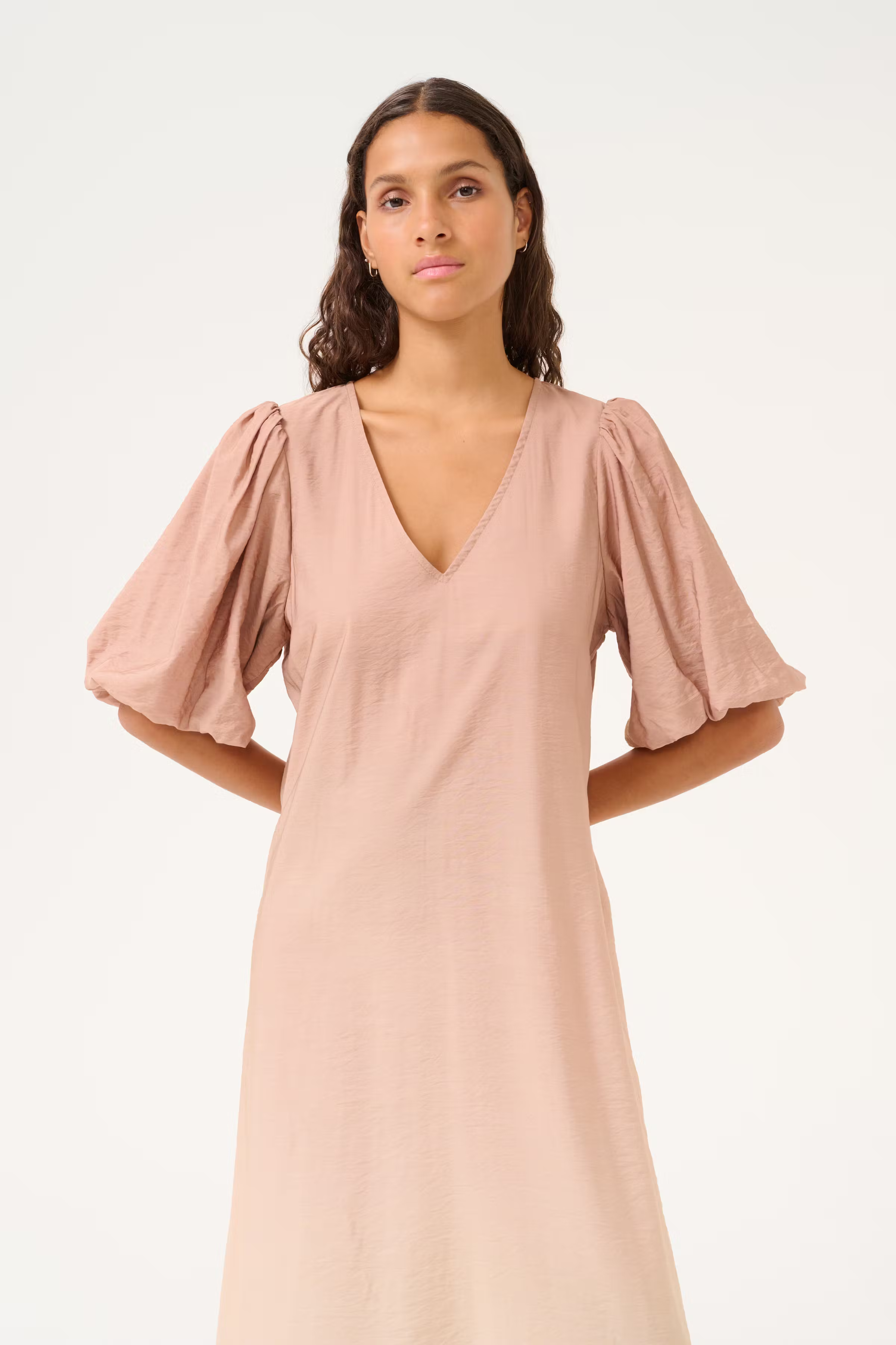 KBVinnie Dress LOOKBOOK FRONT 10105469-107551