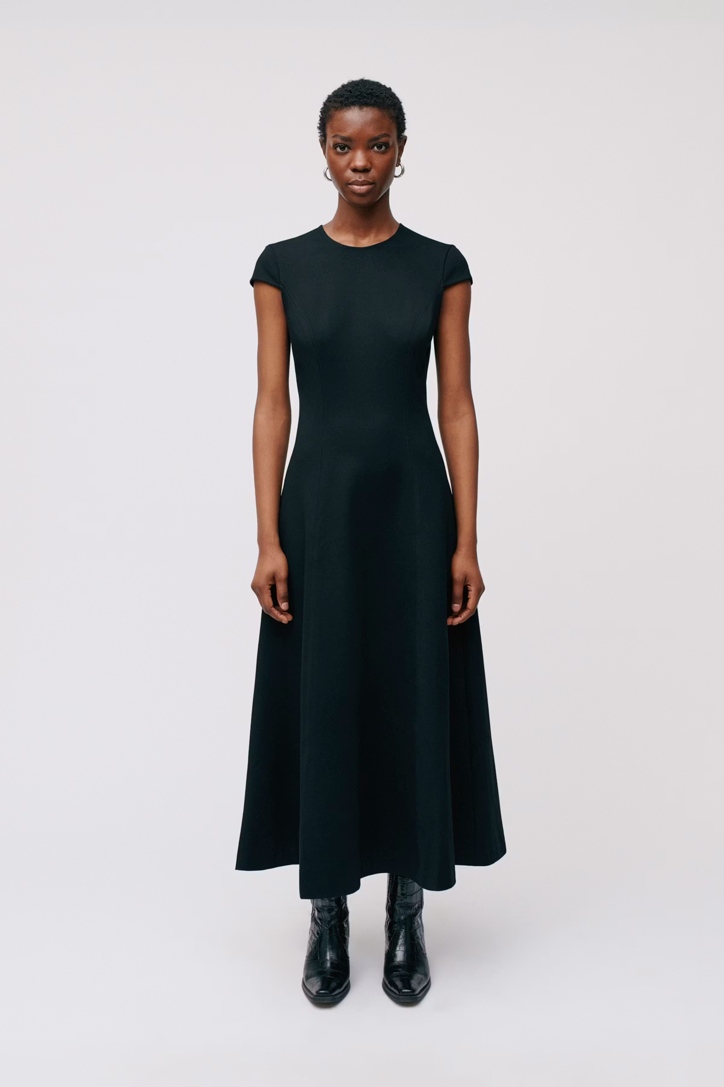 DAFNI Kleid LOOKBOOK FRONT 30600411-BK999