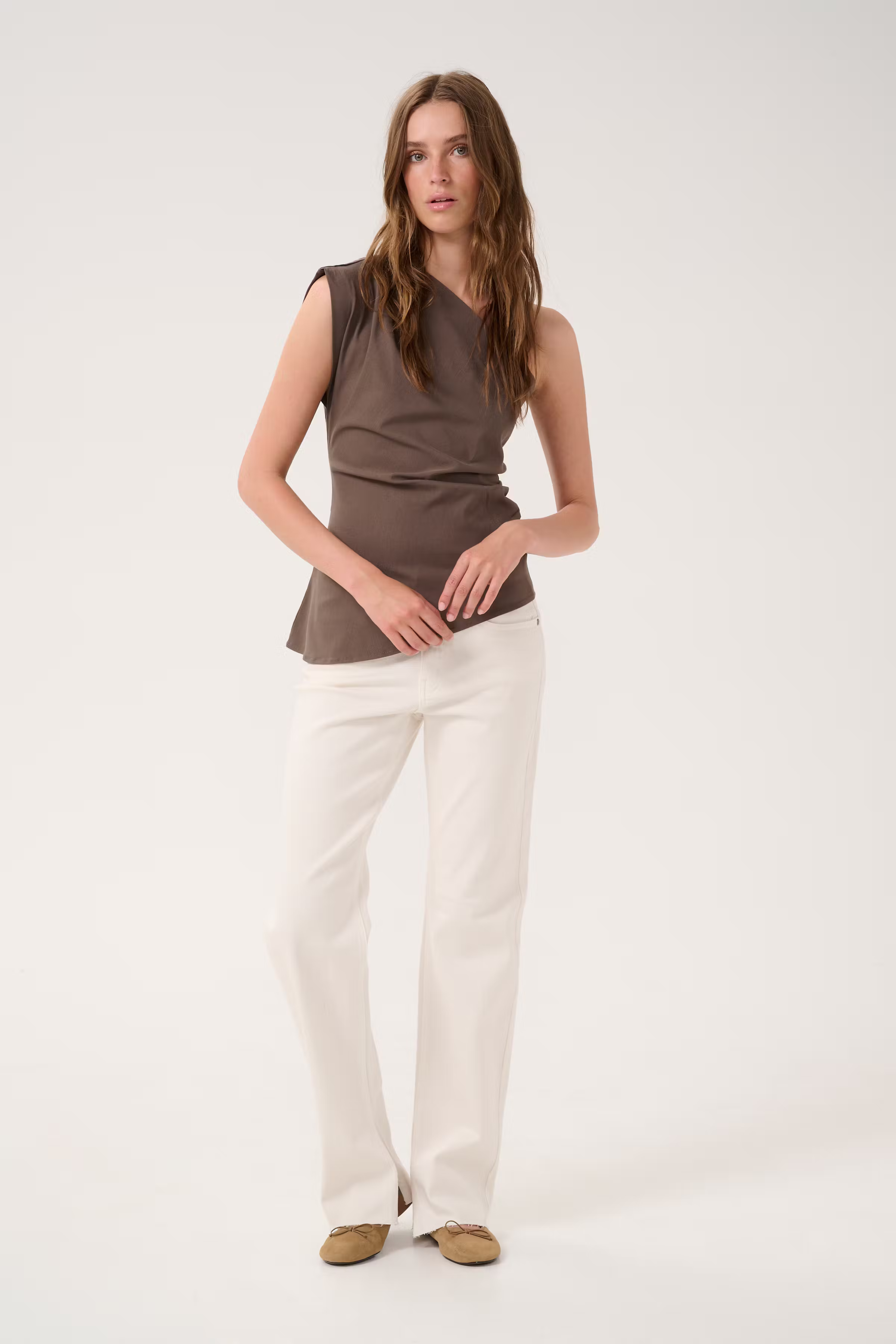 SoraMW Off Shoulder Top LOOKBOOK FRONT 10705005-190810