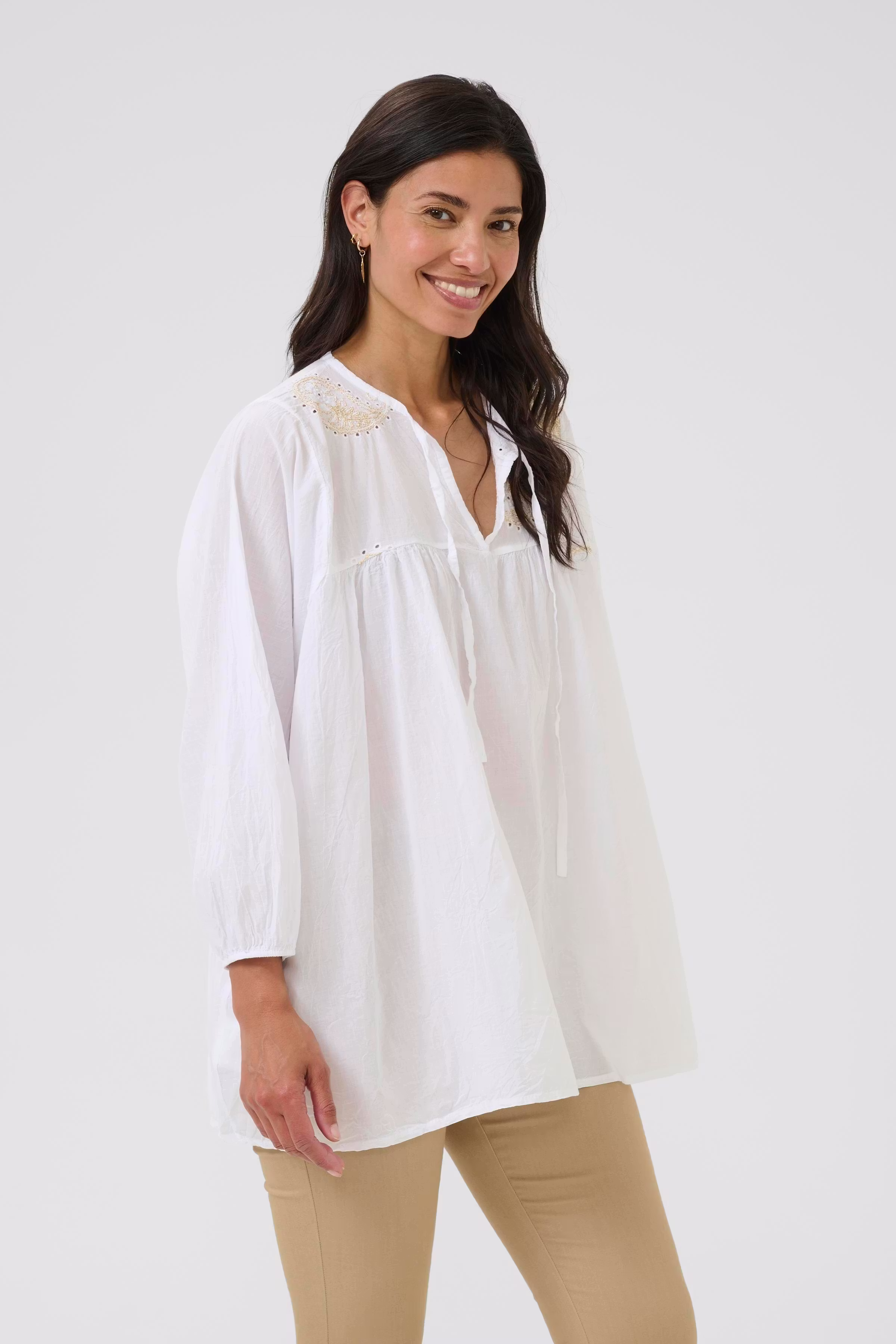 BPkarline Blouse LOOKBOOK FRONT 40103572-400006