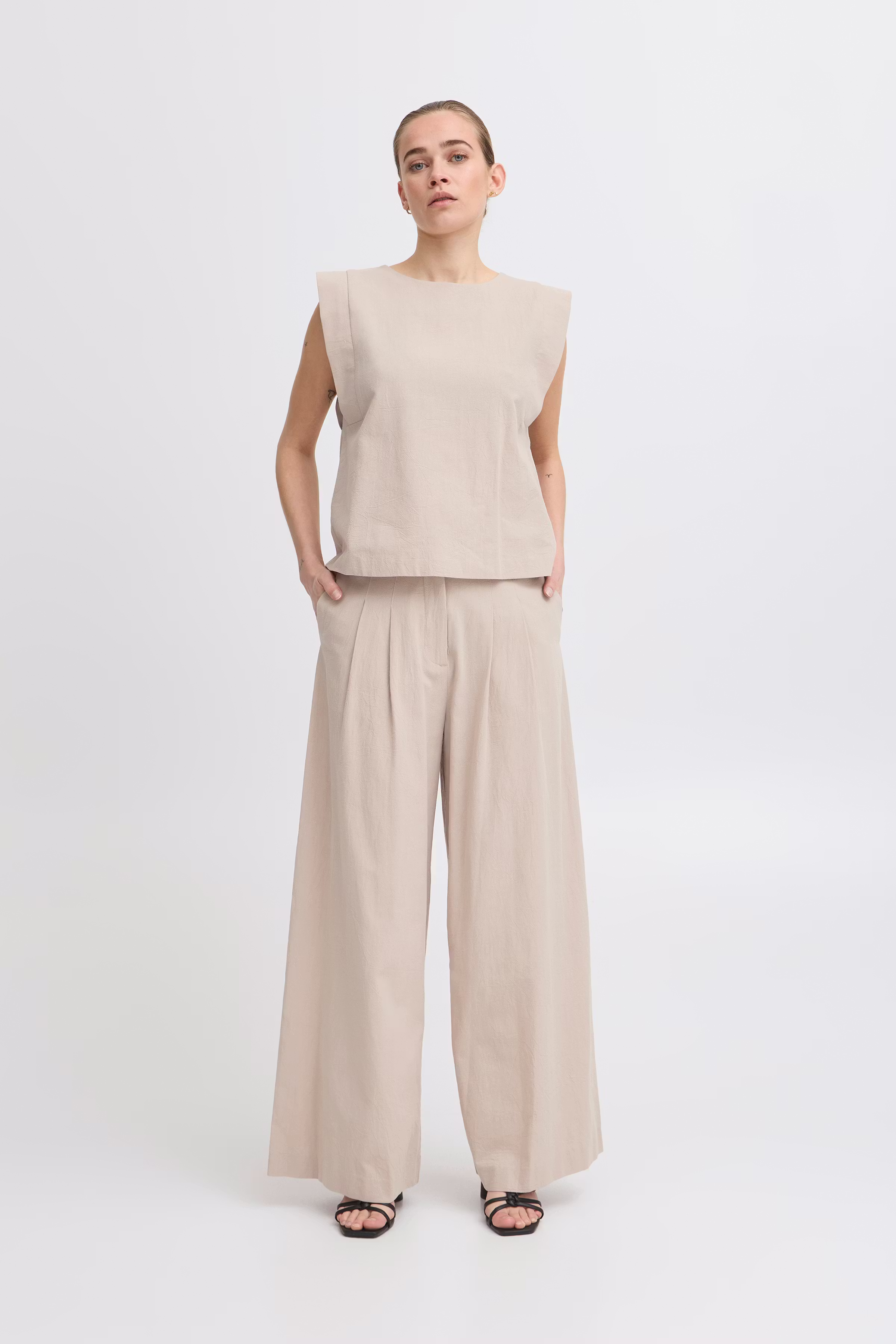 IHUNITY Hose LOOKBOOK FRONT 20123300-160906