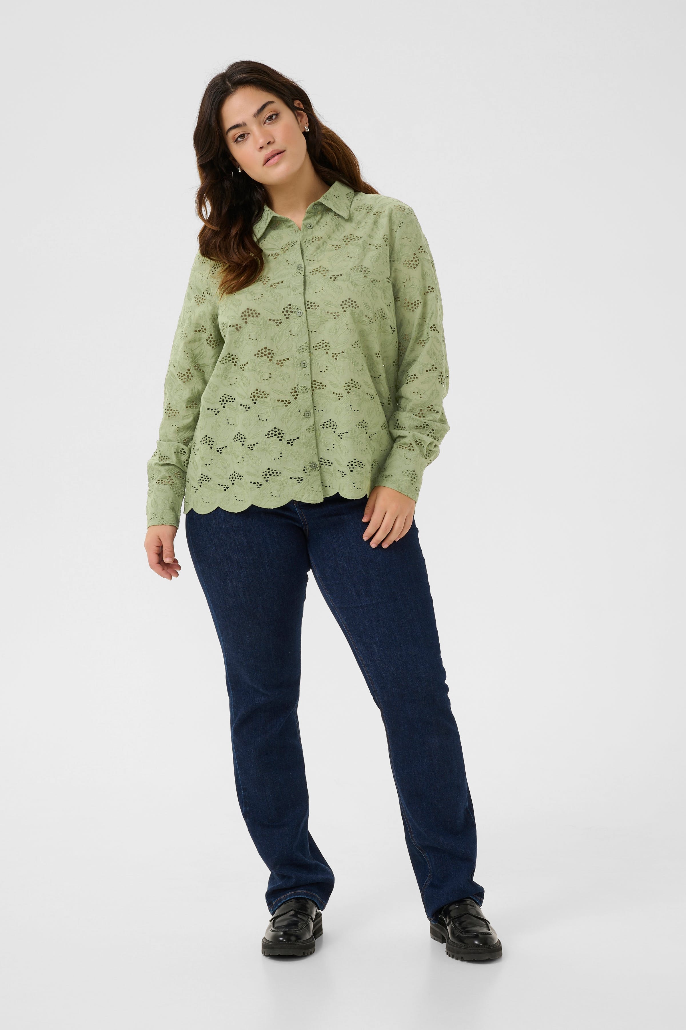 KCtiara Shirt LOOKBOOK FRONT 10583520-170115