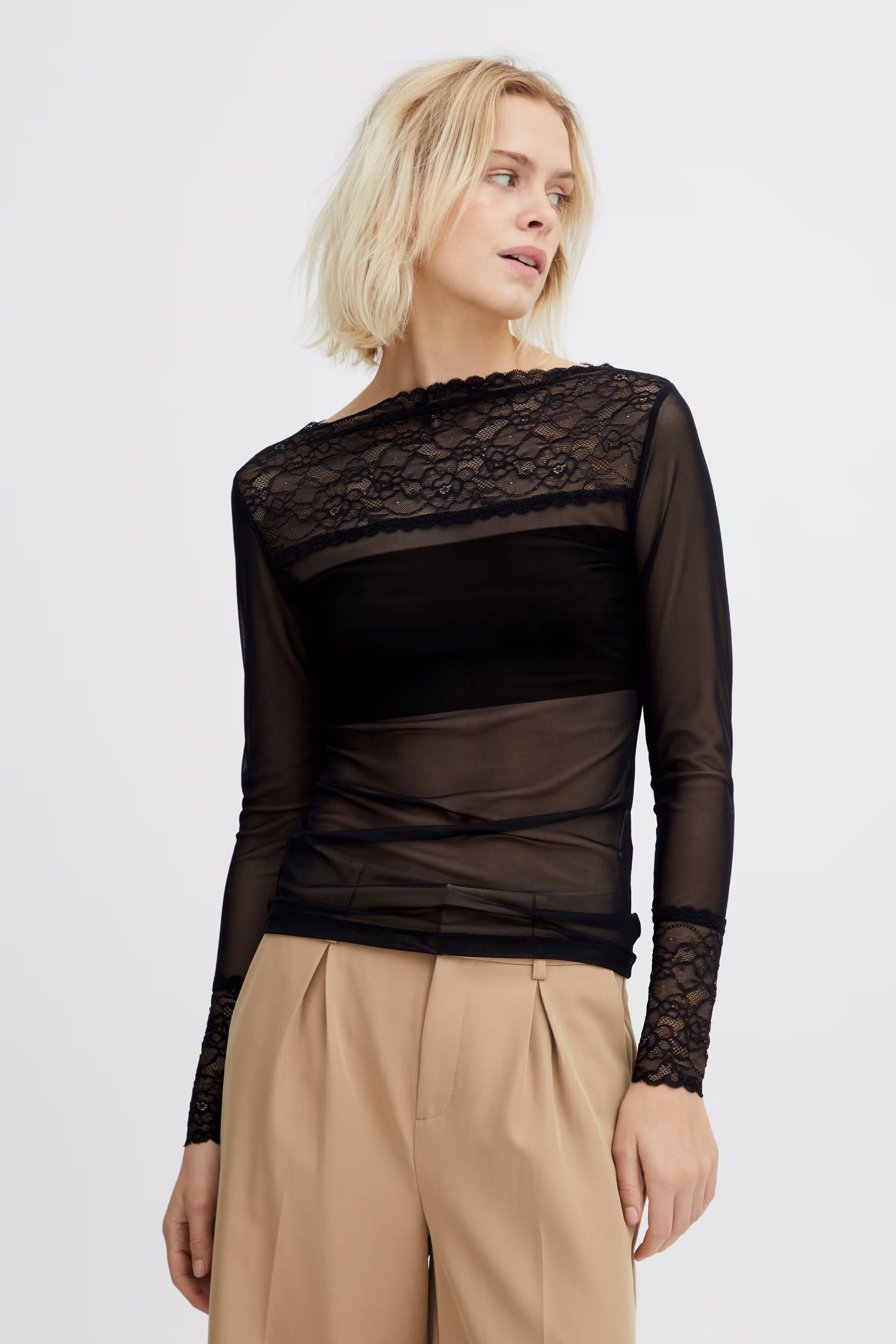 IHODETTA T-shirt LOOKBOOK FRONT 20118064-194008