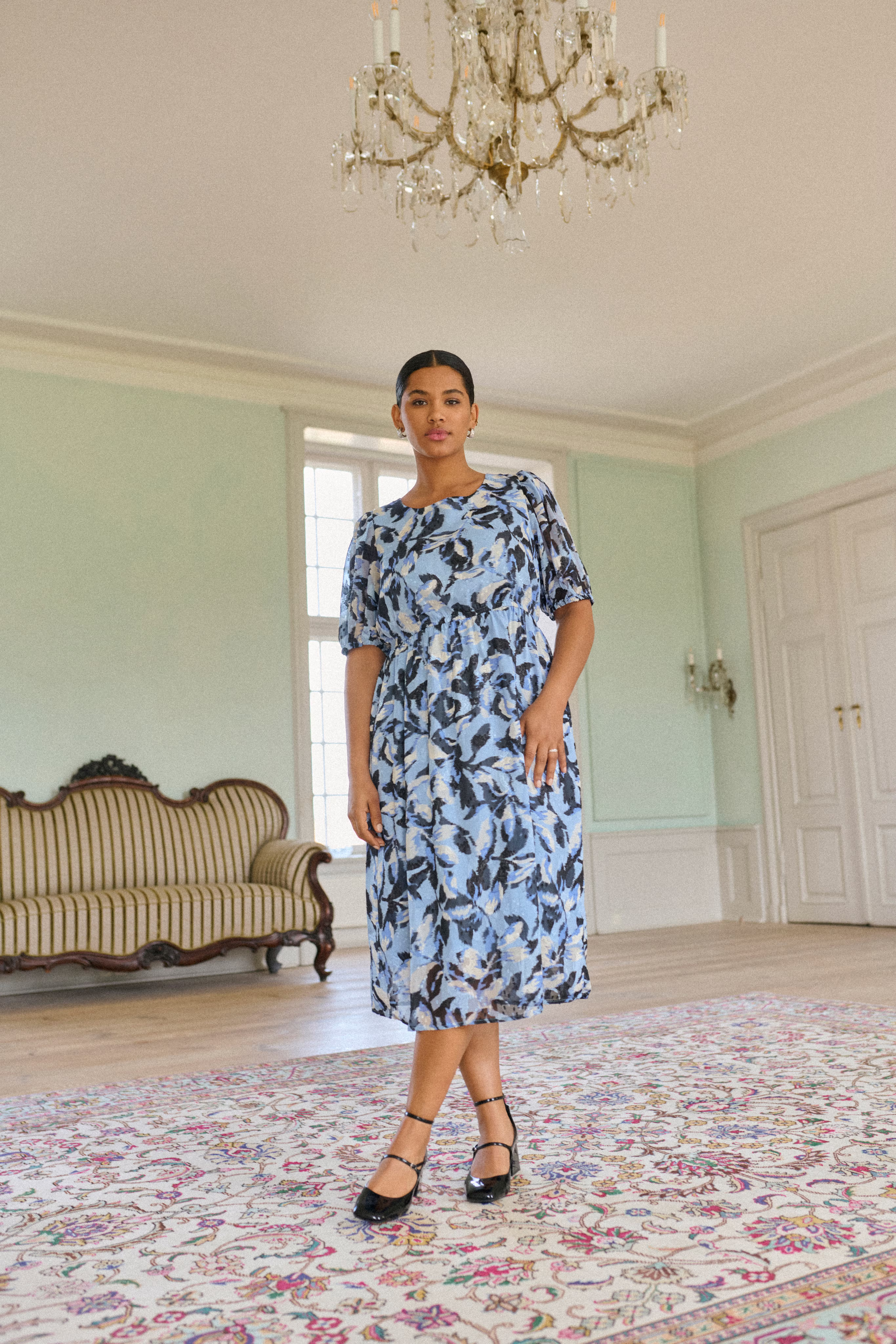 KCelona Robe LOCATION NONE 10583063-107289