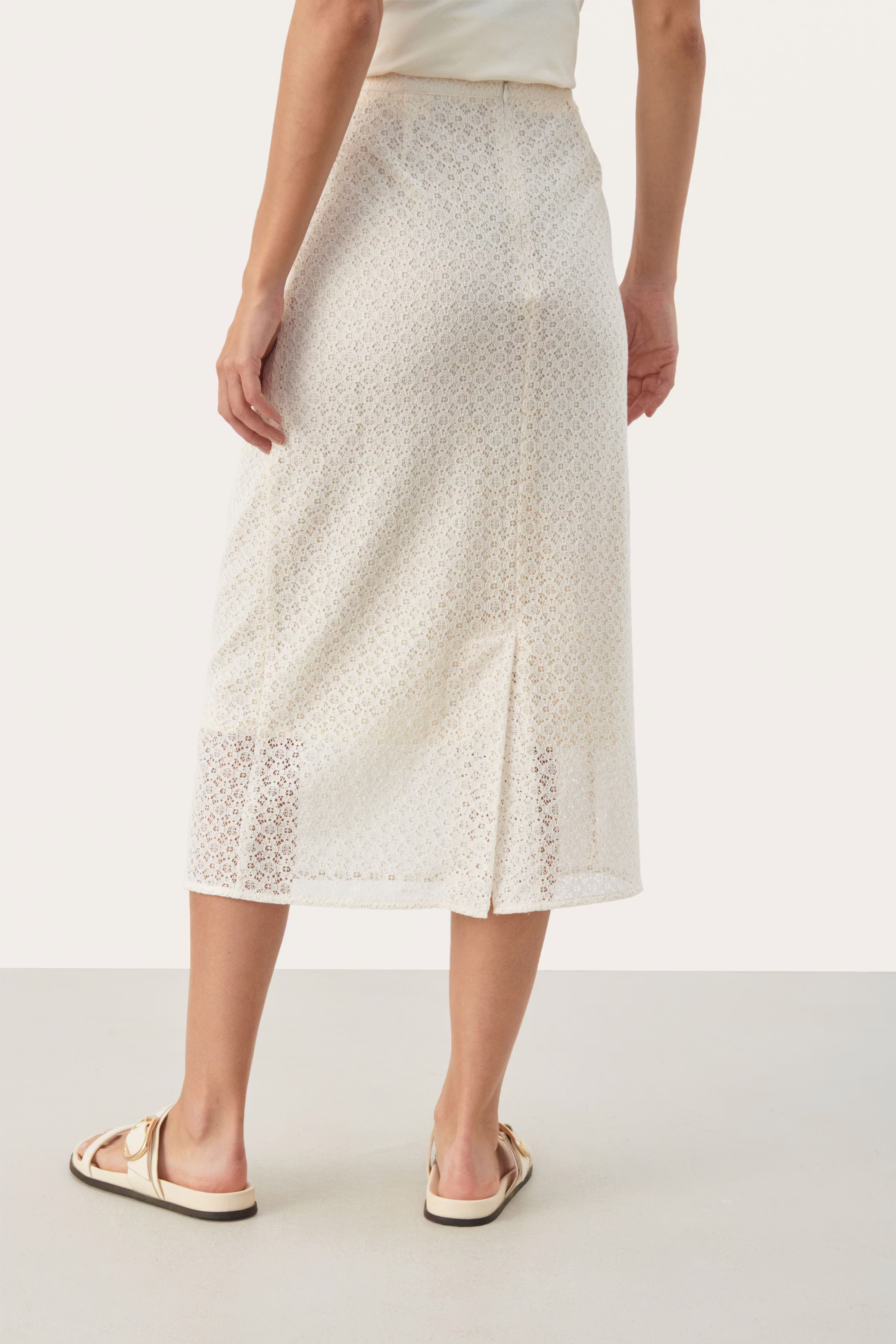 EmeriePW Spetskjol LOOKBOOK BACK 30308418-114801