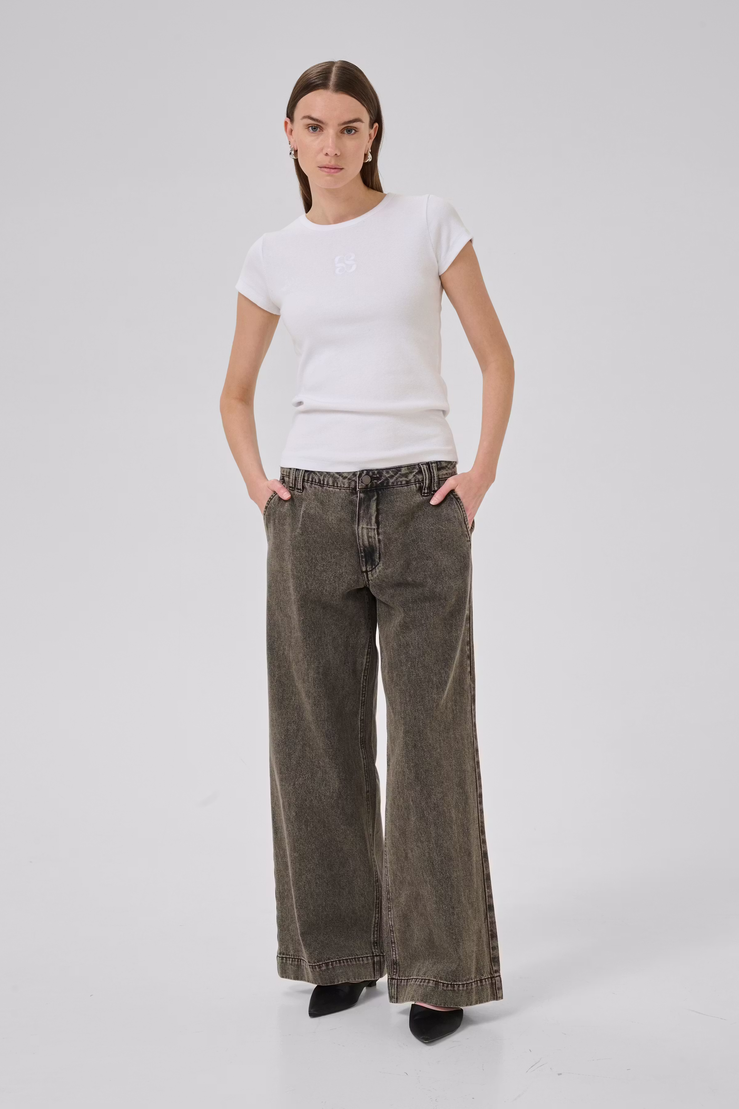 MWTessa Hose LOOKBOOK FRONT 10705404-100085