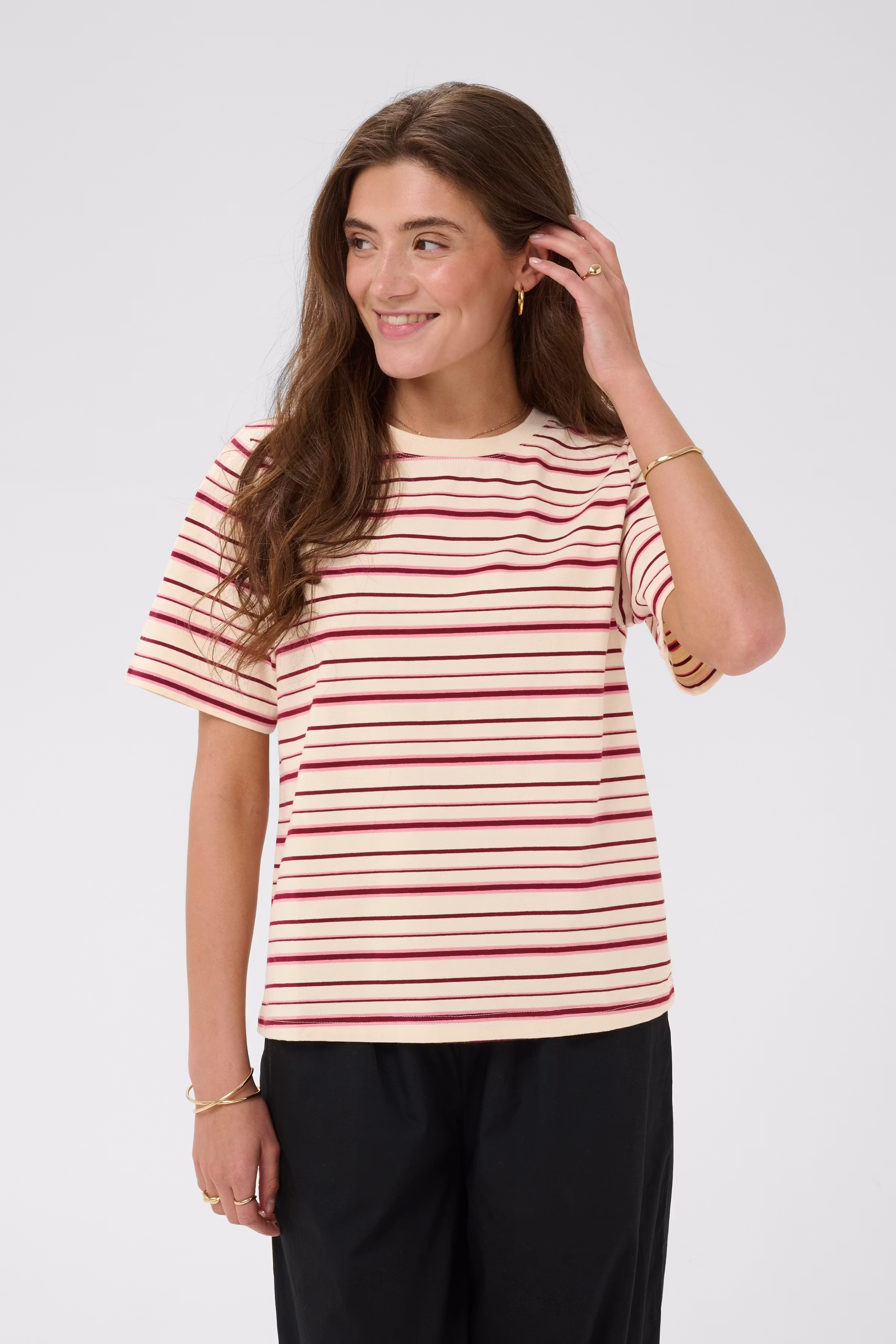 CRLiva T-shirt LOOKBOOK FRONT 10615683-1000253