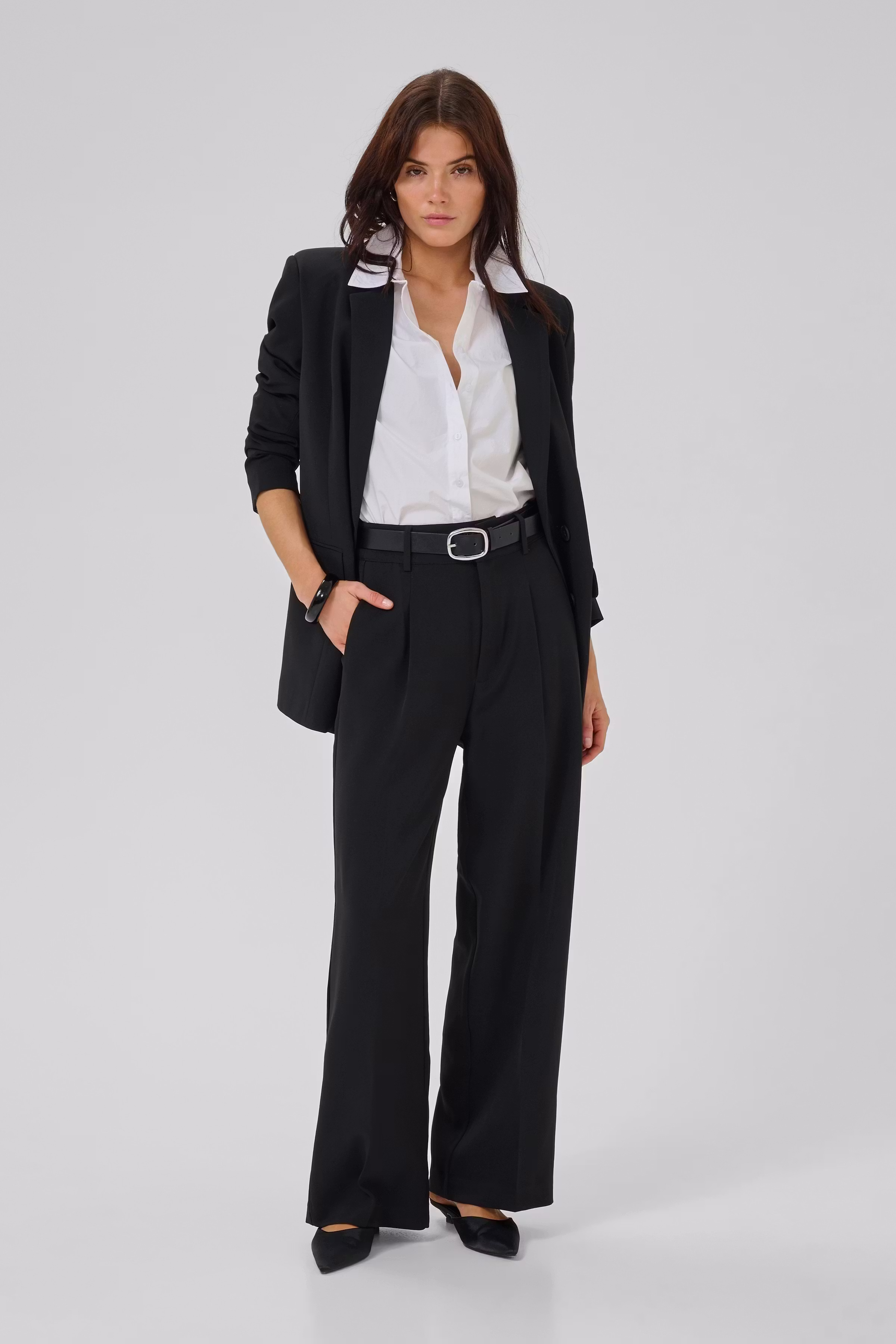 02 THE SHIRT LOOKBOOK FRONT 10705733-110601