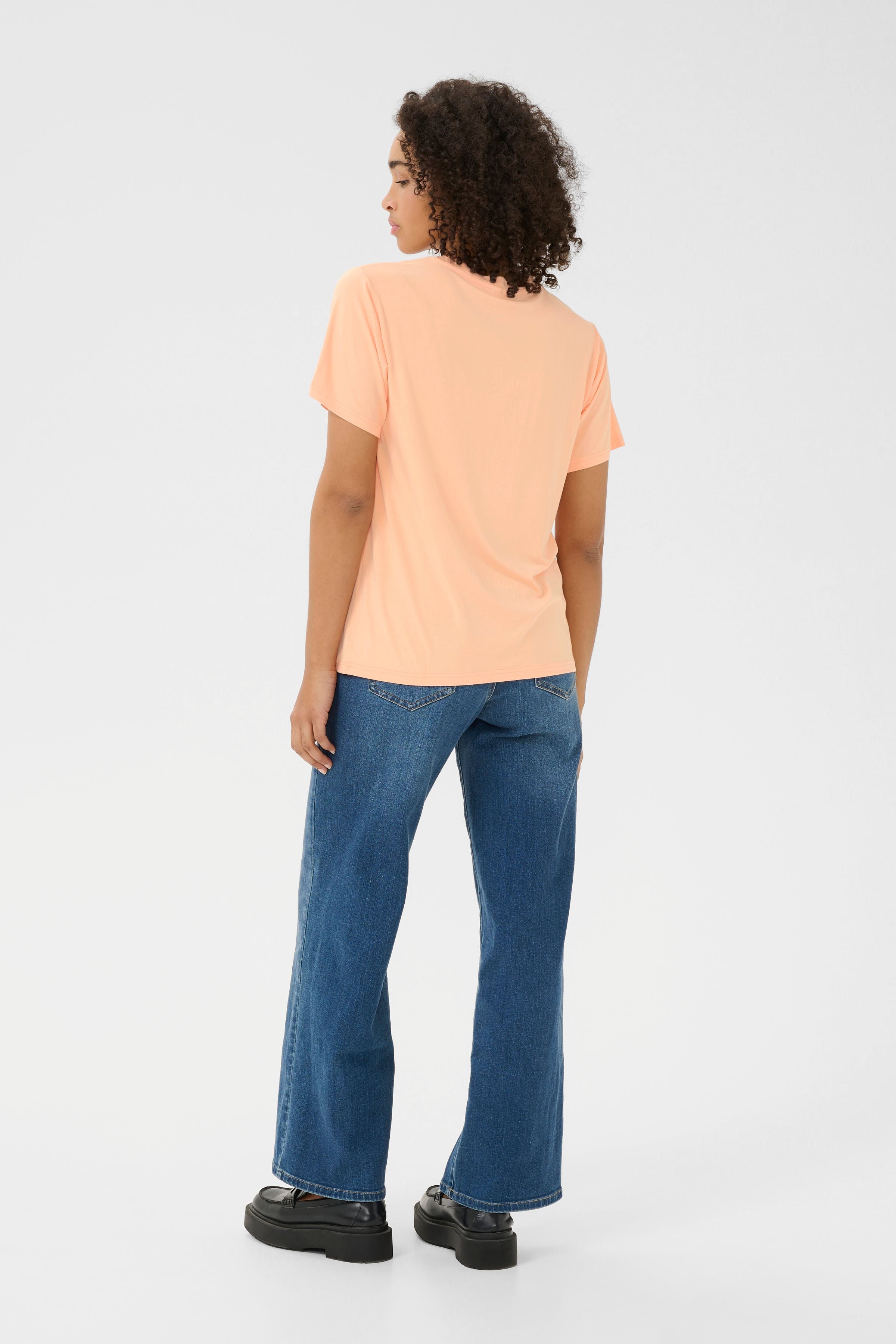 KAfrida T-shirt LOOKBOOK BACK 10508581-141228