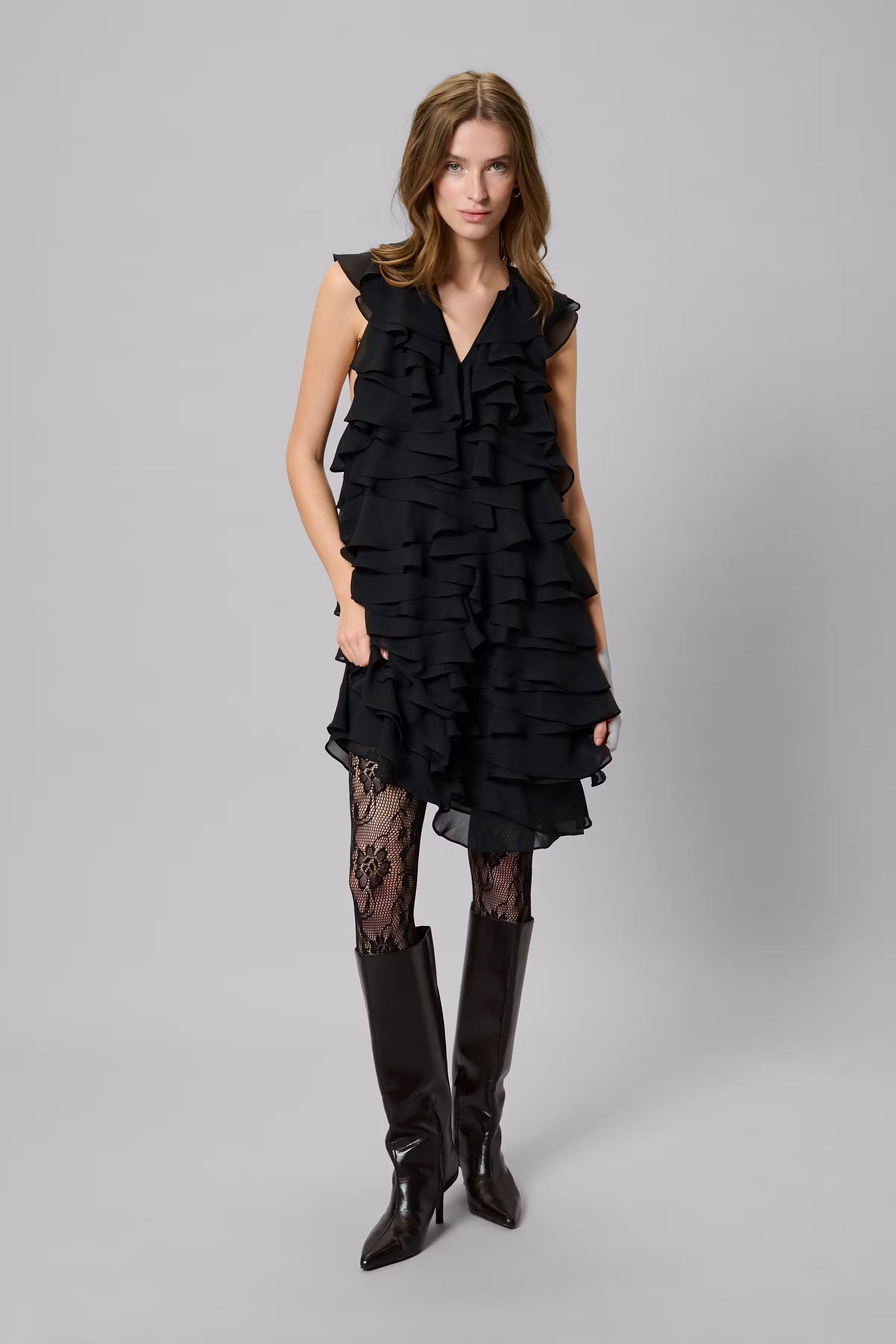 MWEiko Dress LOOKBOOK FRONT 10705402-100031