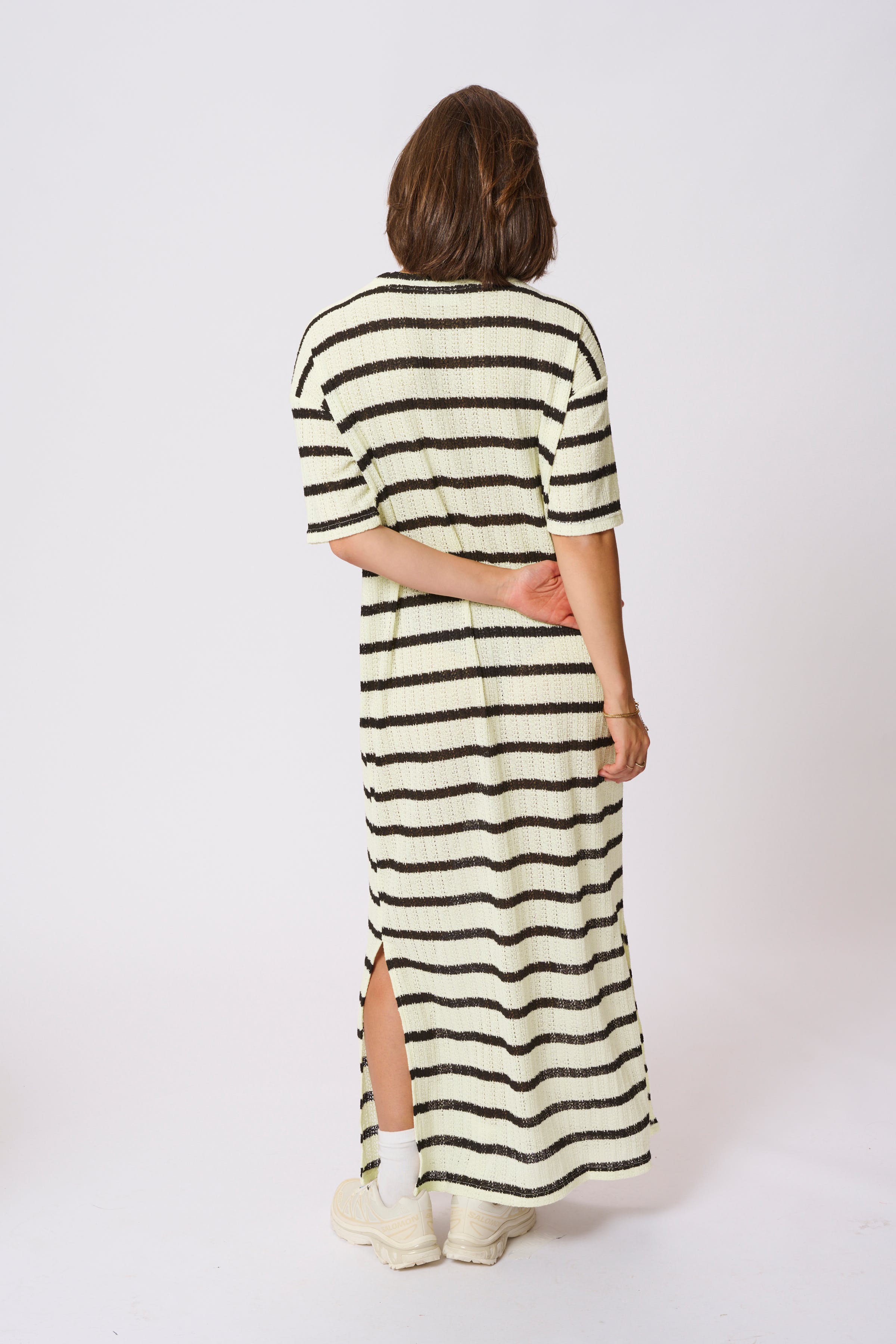 KAedith Kleid LOOKBOOK BACK 10509966-107485