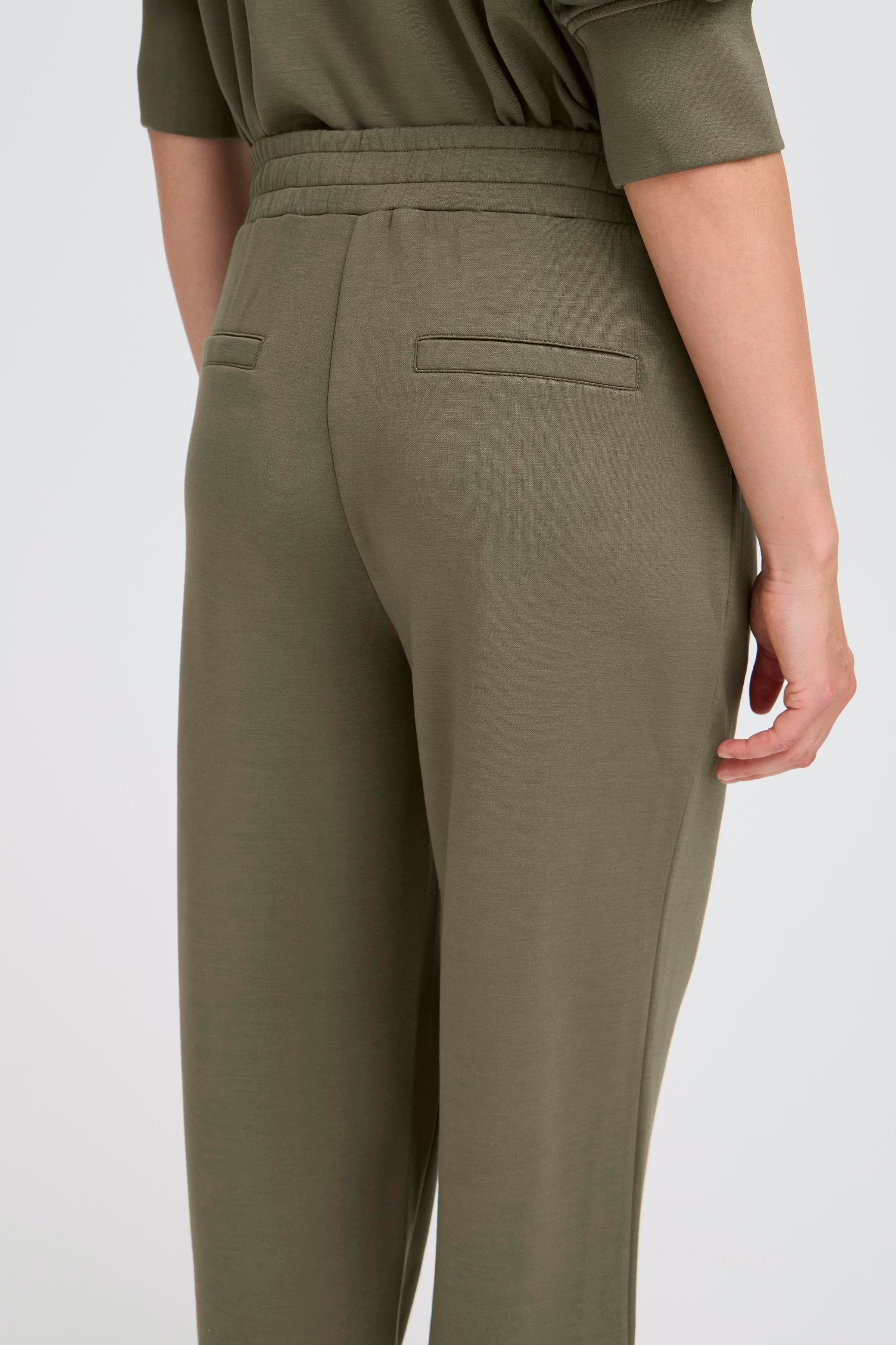 BYPUSTI Trousers LOOKBOOK DETAIL 20818058-190510