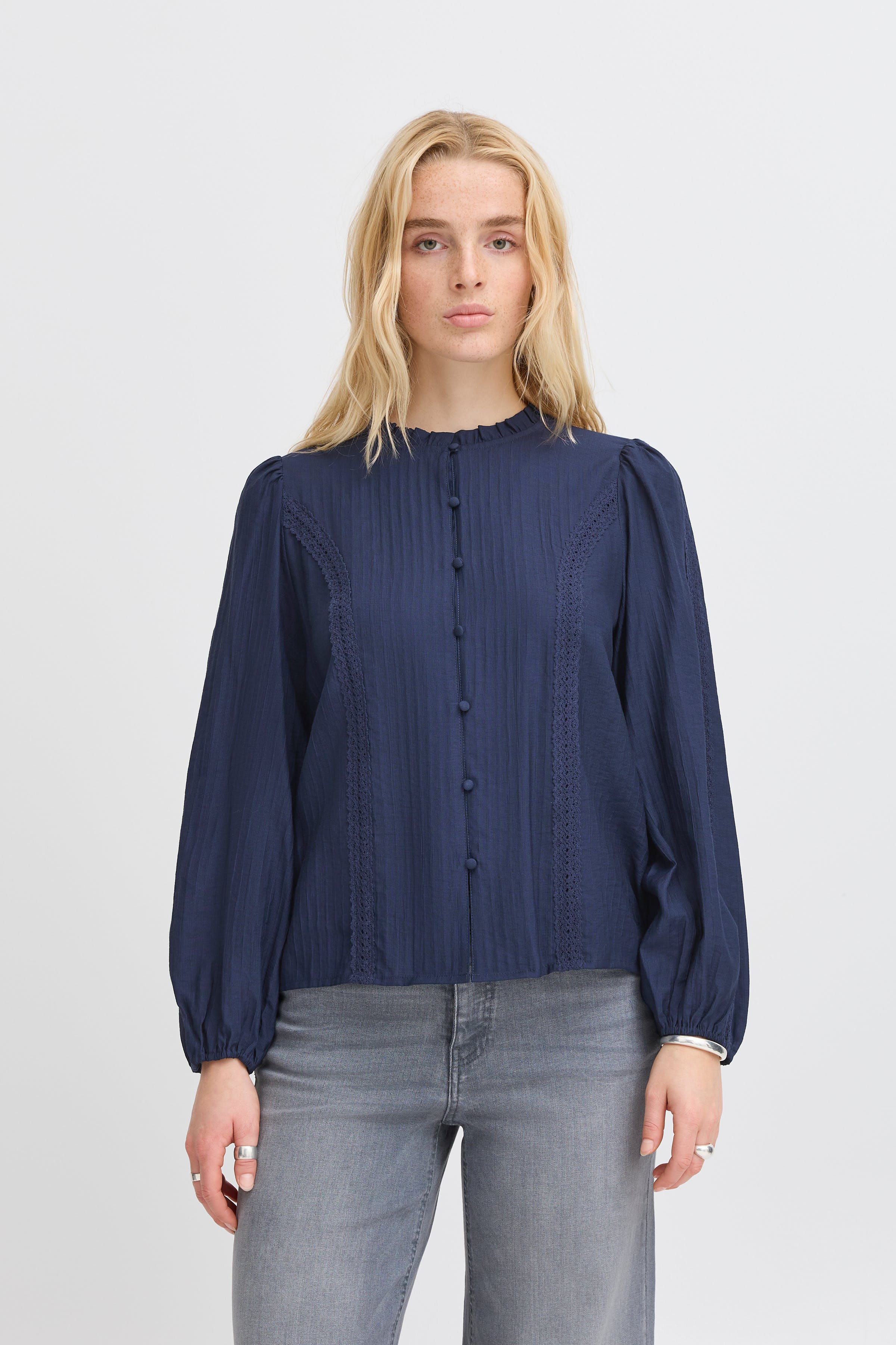 IHEVINA Skjorte LOOKBOOK FRONT 20123543-194010