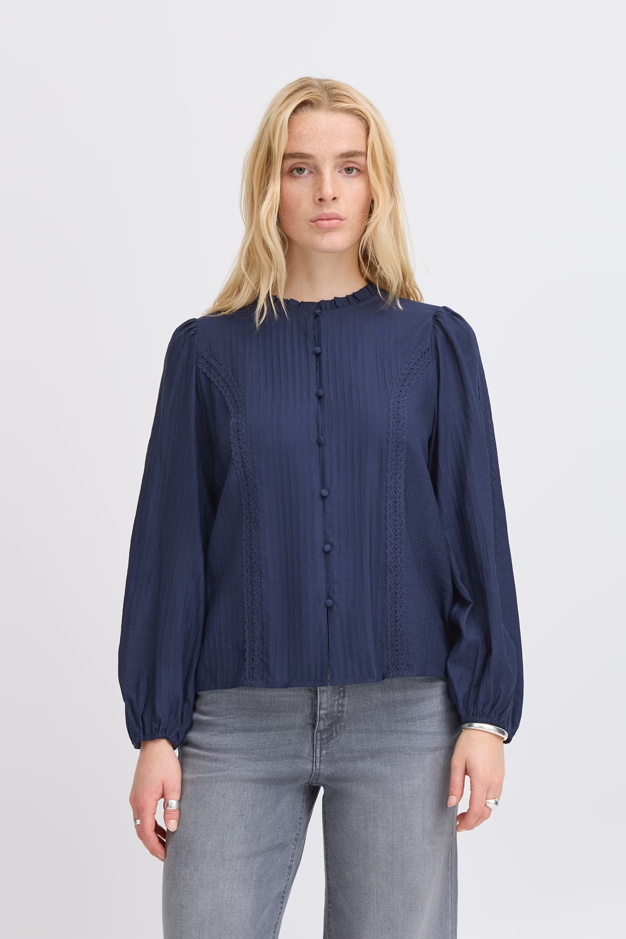 IHEVINA Skjorte LOOKBOOK FRONT 20123543-194010