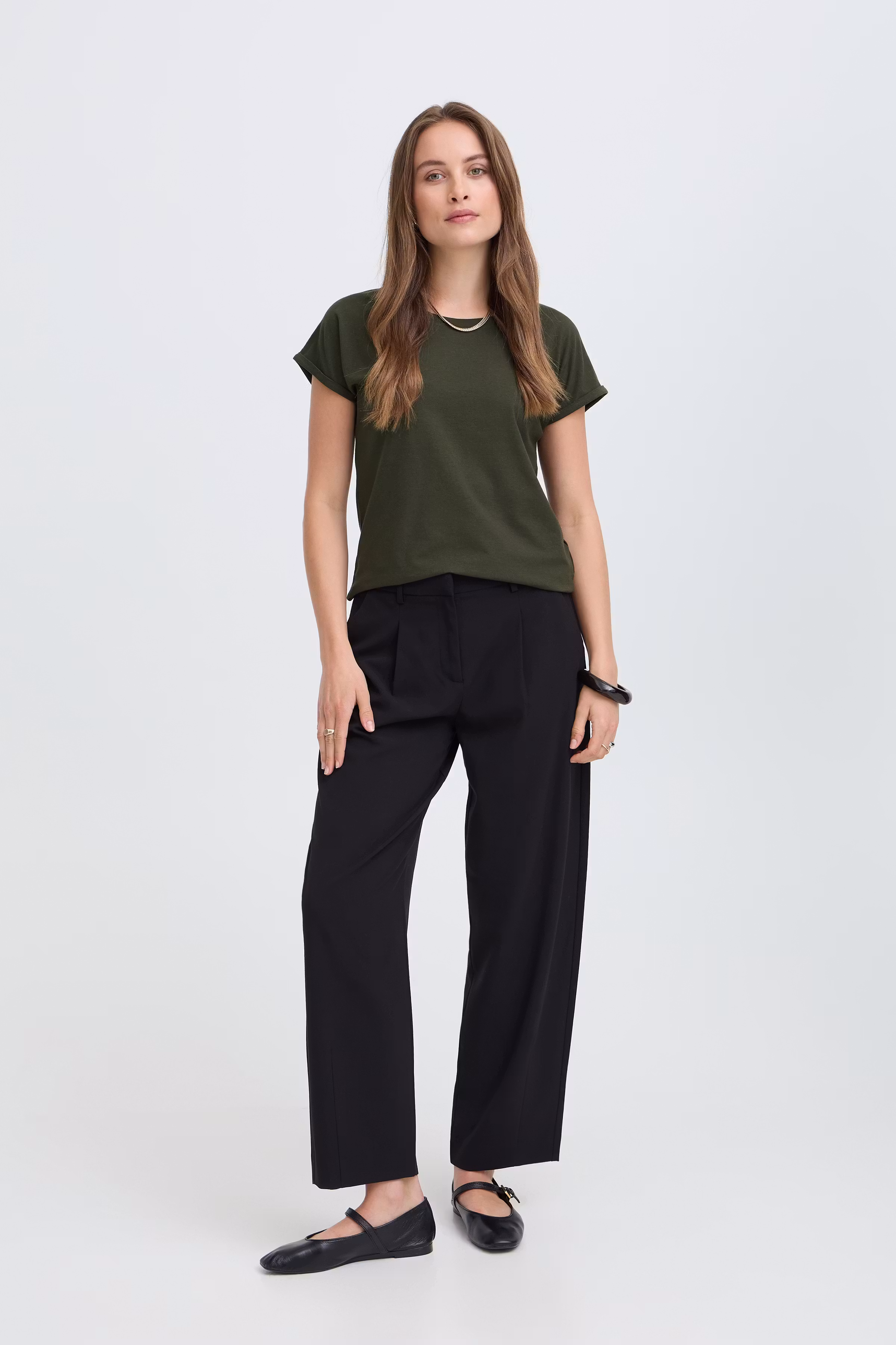 BYPamila T-shirt LOOKBOOK FRONT 20804205-190509