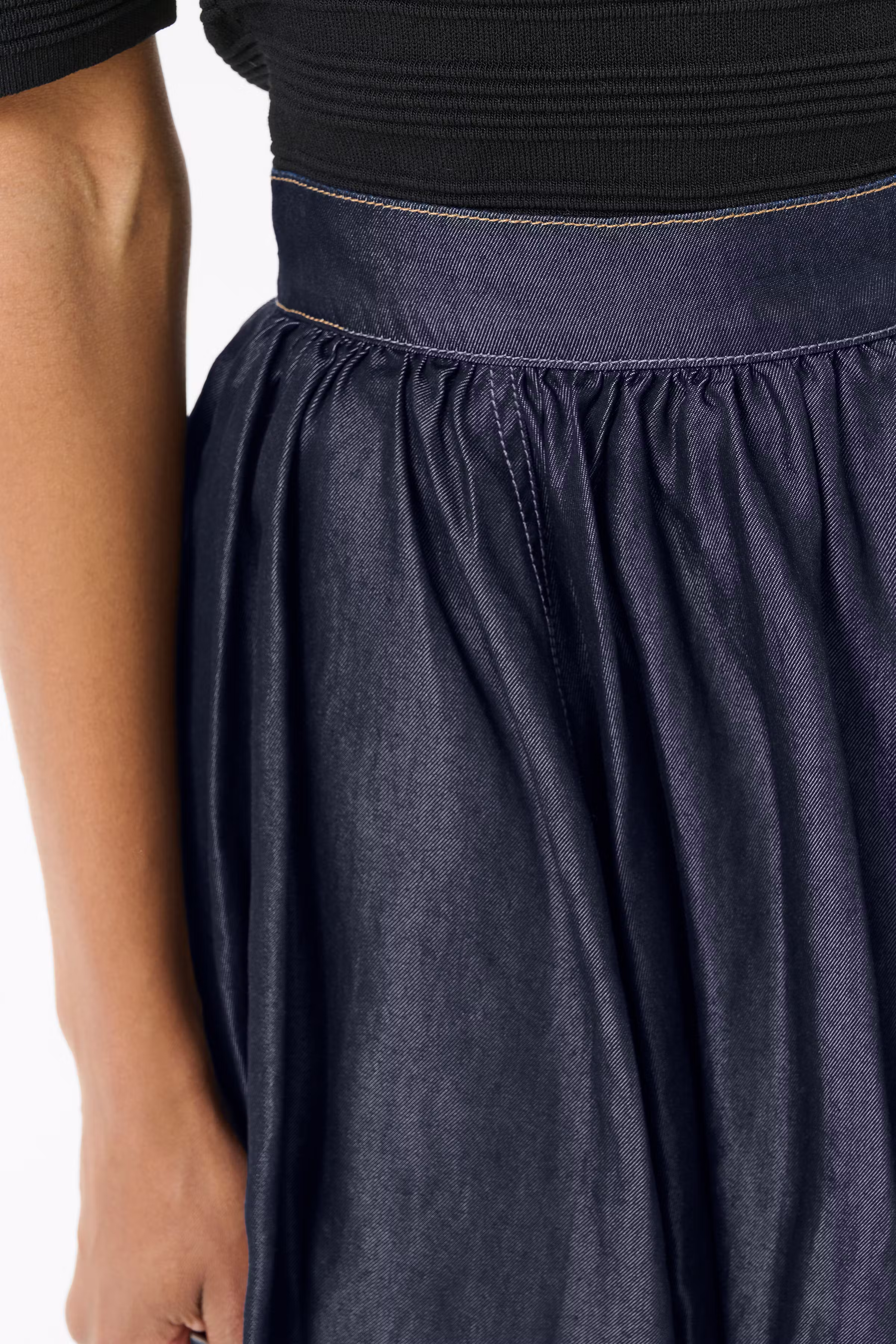 GZnia Rock LOOKBOOK DETAIL 10910377-107762