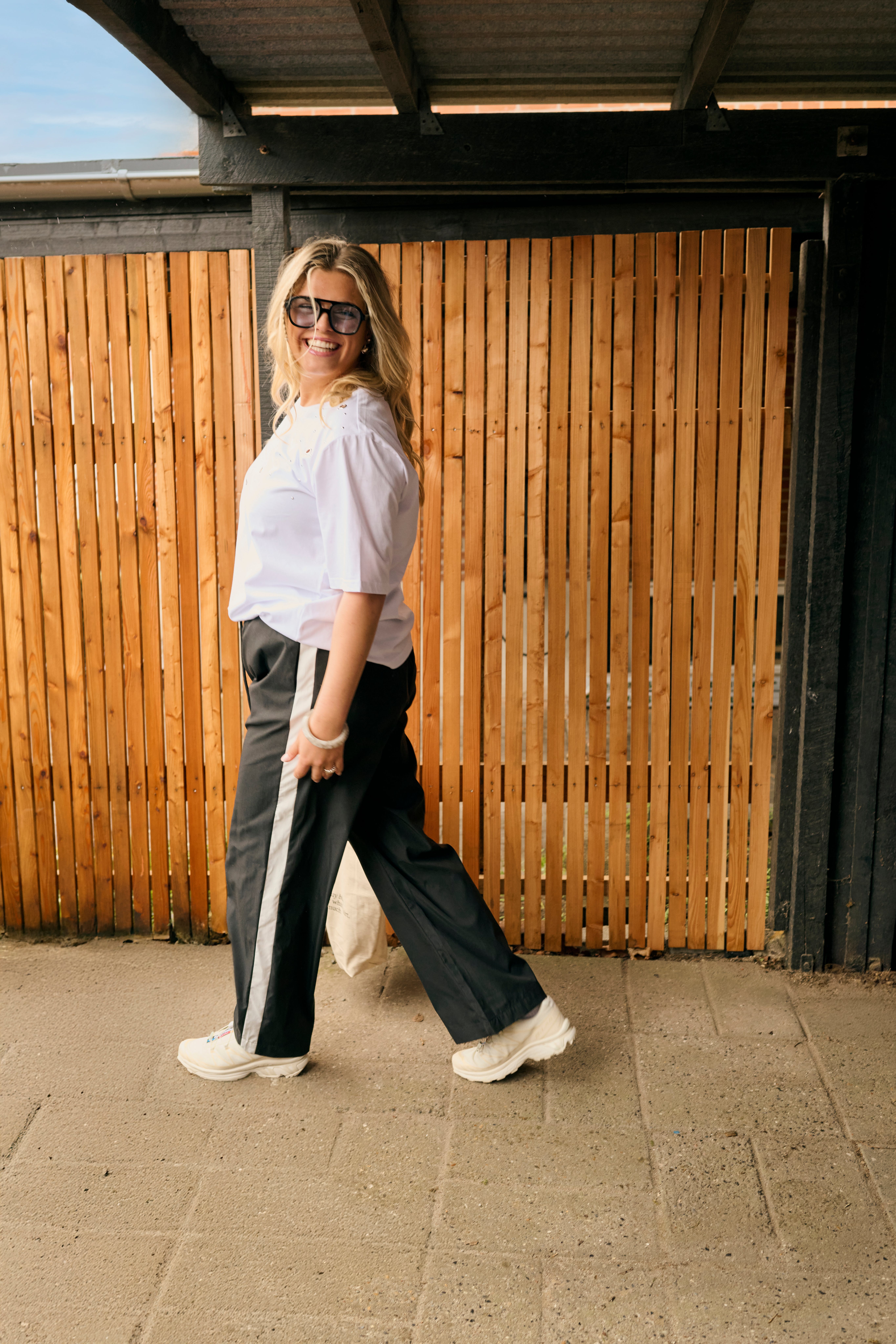 KCclio T-shirt LOCATION NONE 10583764-110601