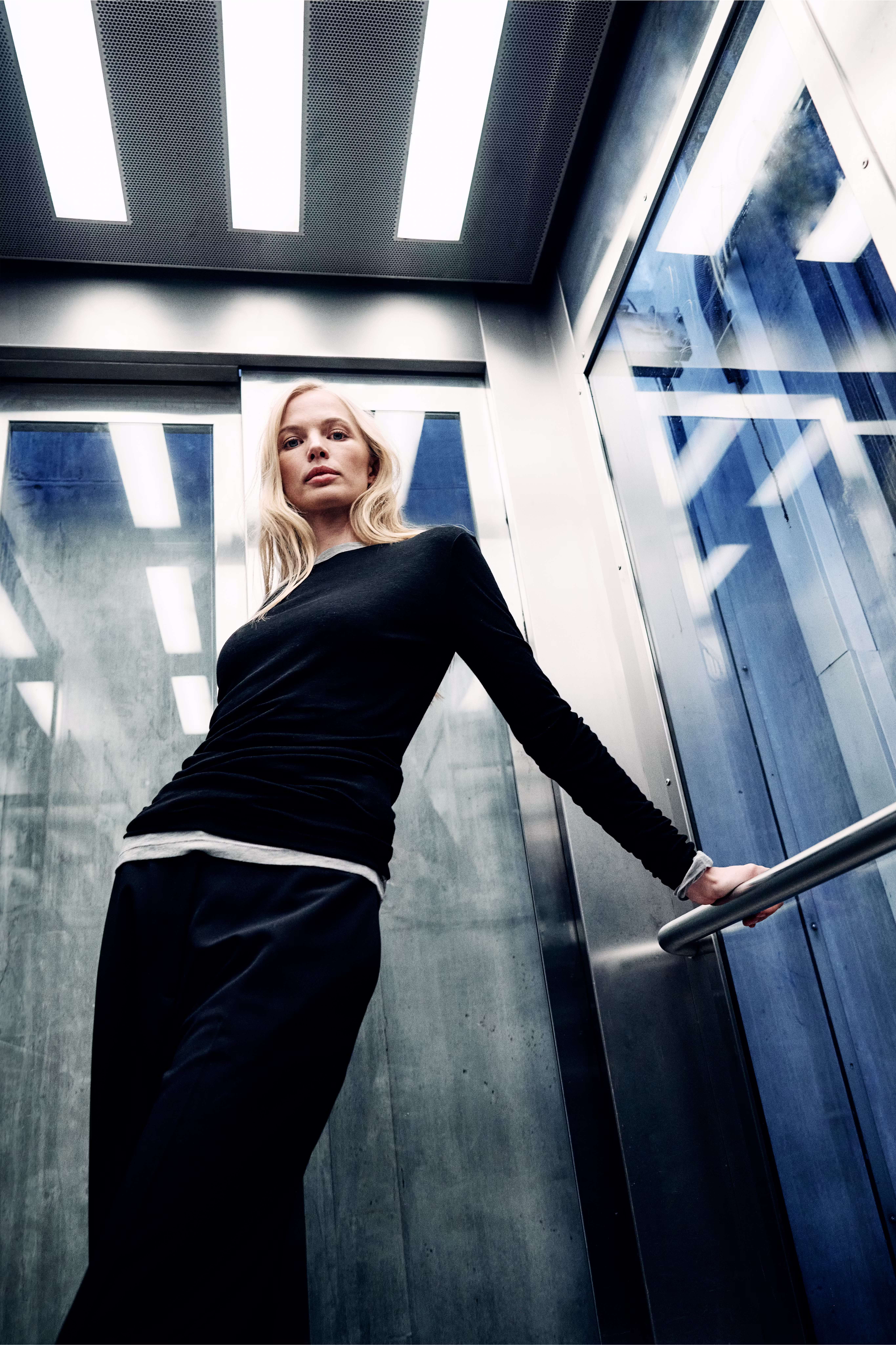 DollyKB T-shirt LOCATION NONE 10104715-194008