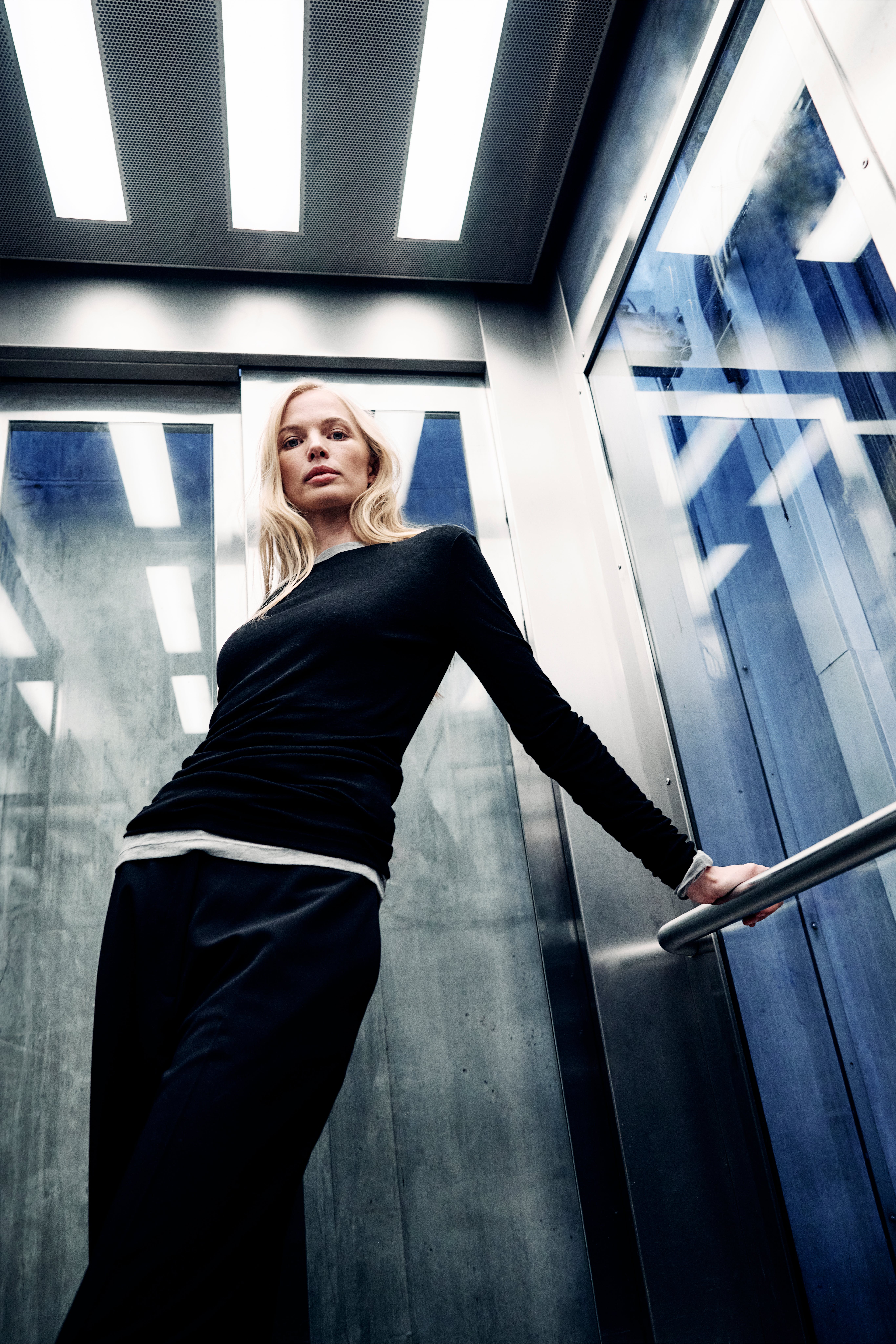 DollyKB T-shirt LOCATION NONE 10104715-194008