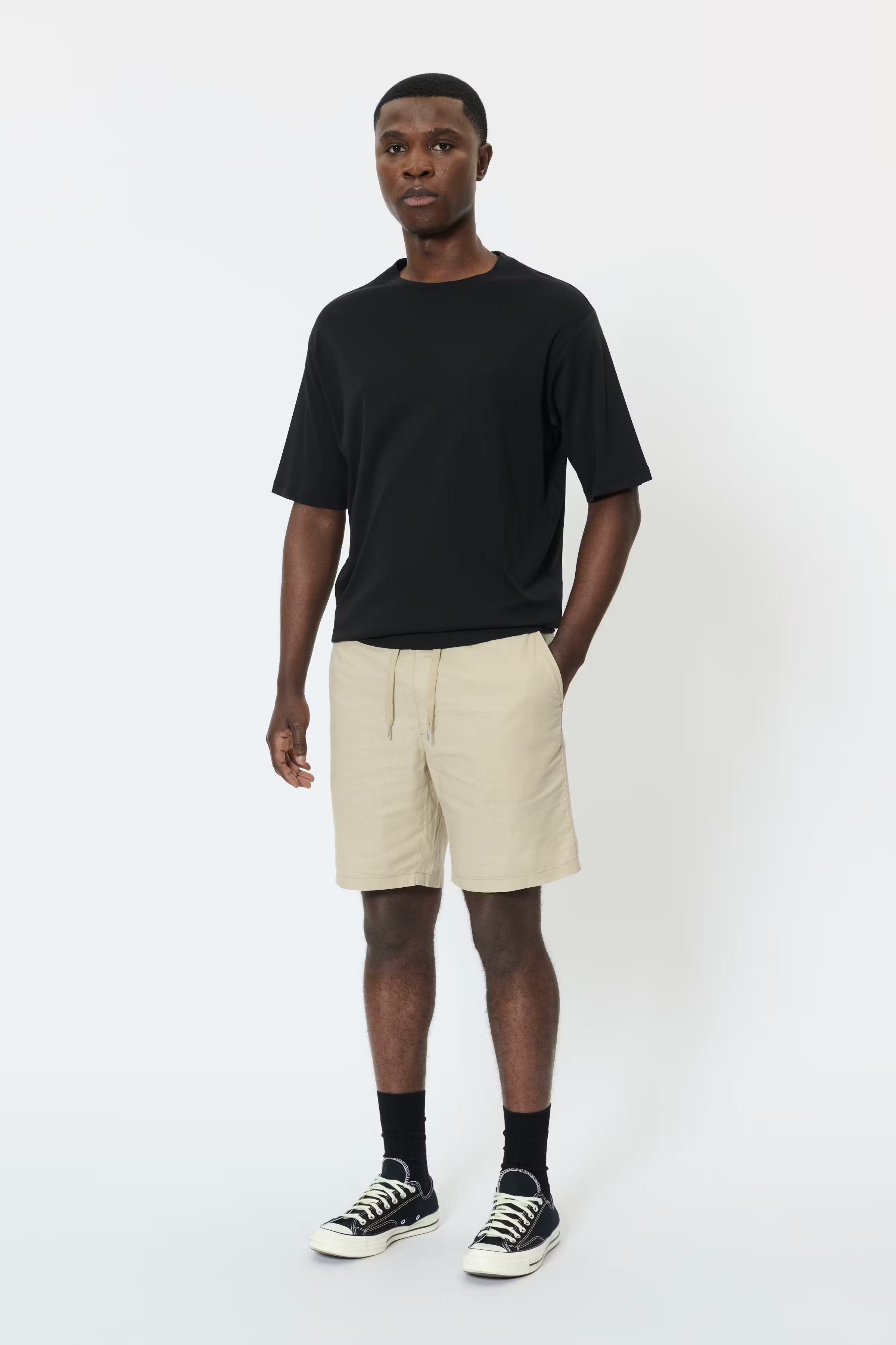 MAbarton linen shorts LOOKBOOK FRONT 30206032-161105