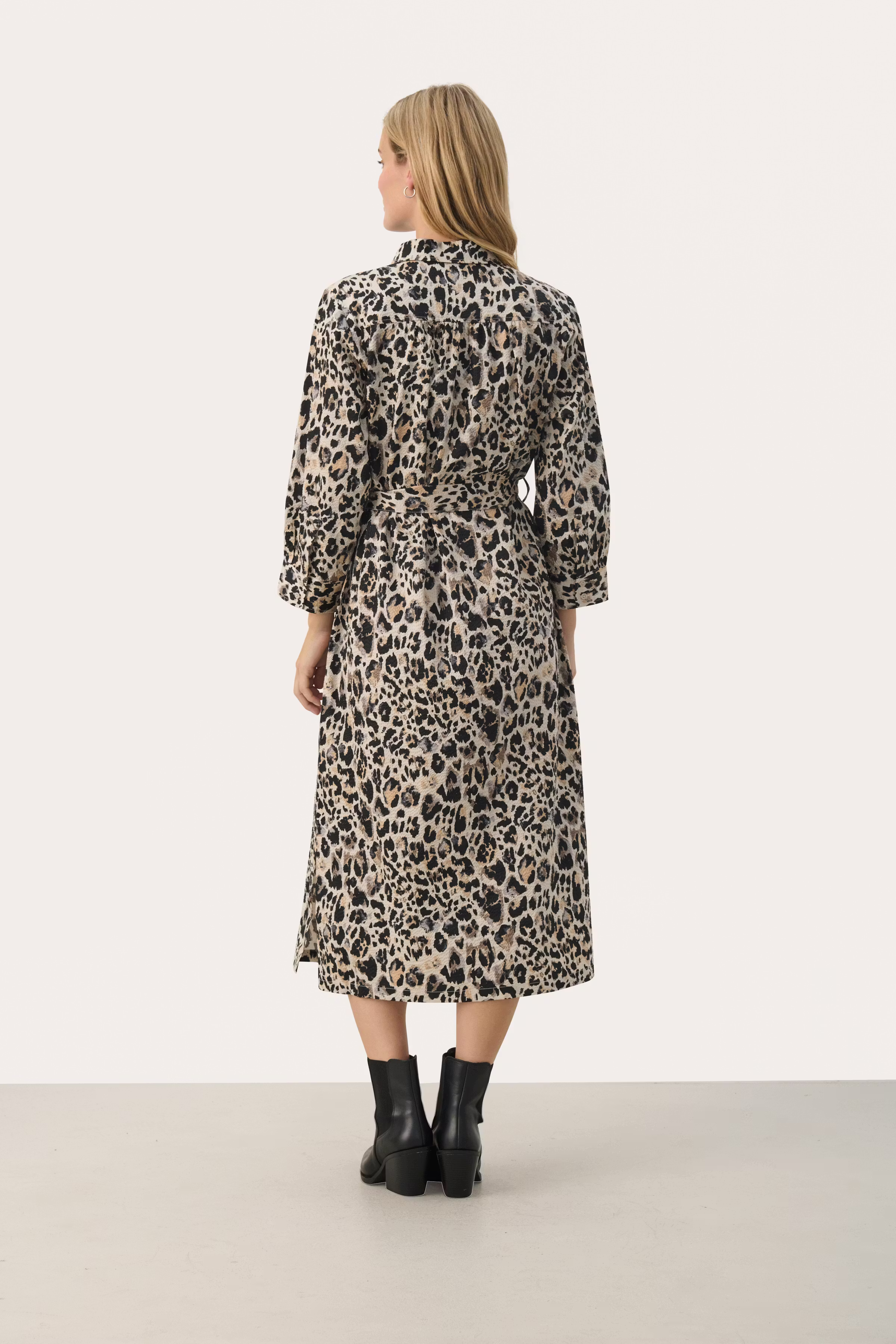 BintiPW Kjole LOOKBOOK BACK 30309587-301773