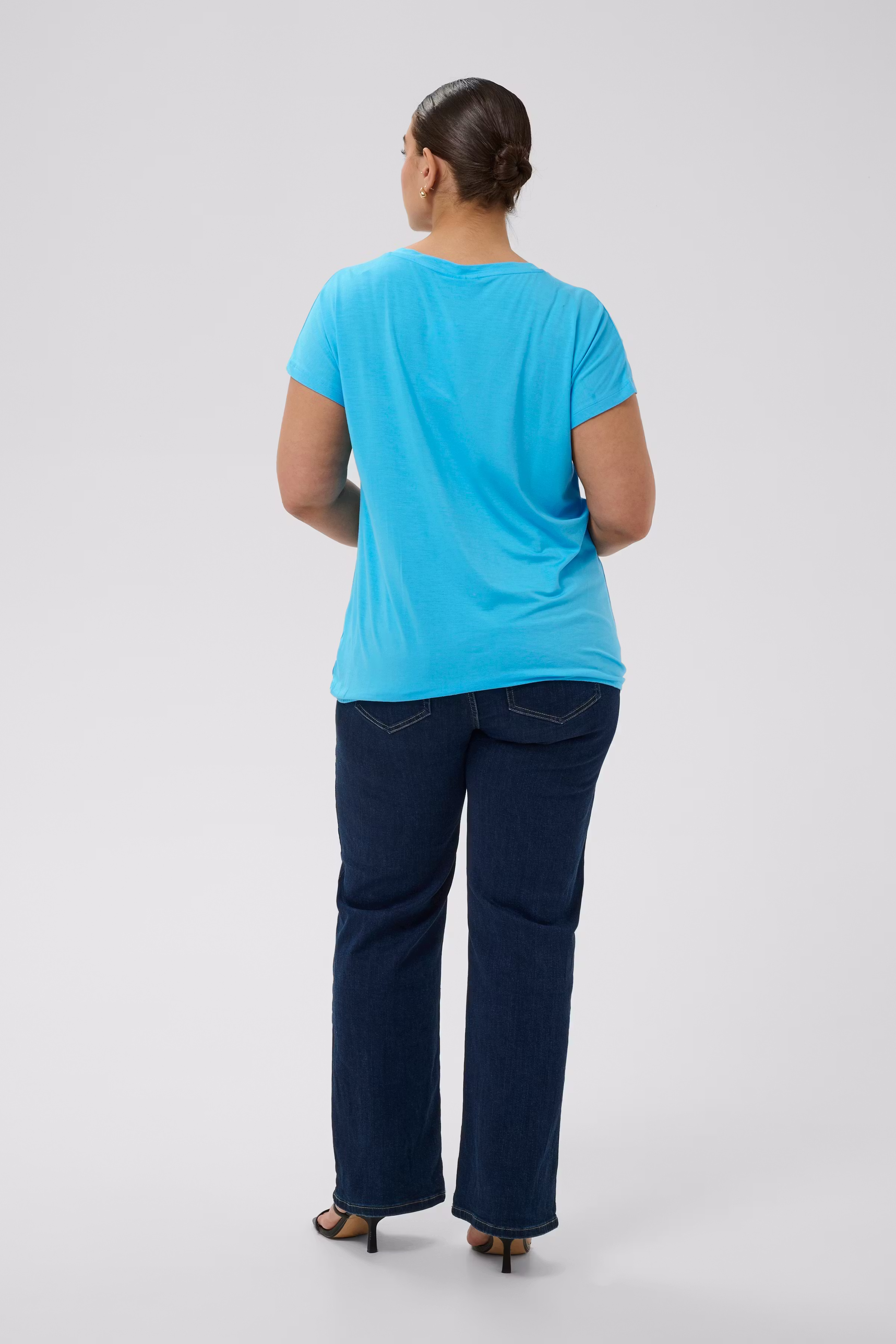 KCjena Blus LOOKBOOK BACK 10582099-164530