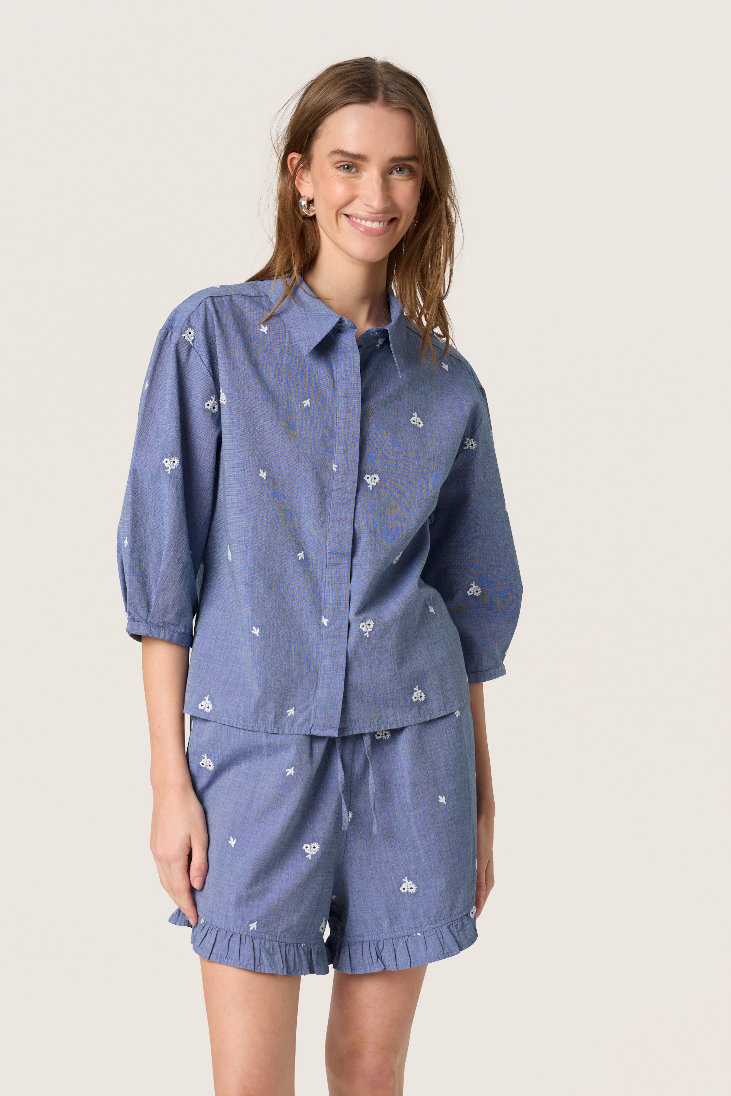 SLElly Shirt LOOKBOOK FRONT 30408243-301130