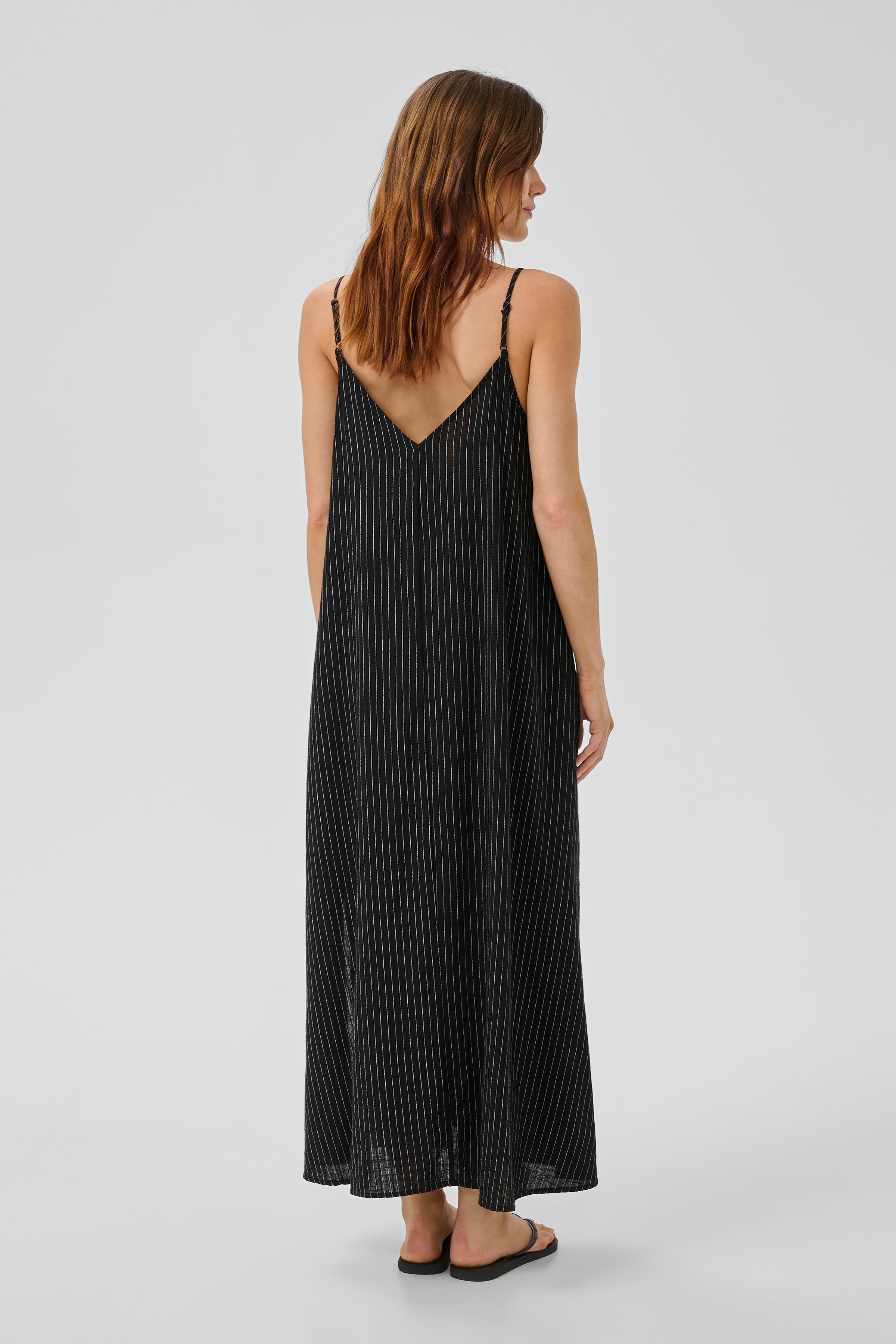 JannieMW Dress LOOKBOOK BACK 10705199-109437