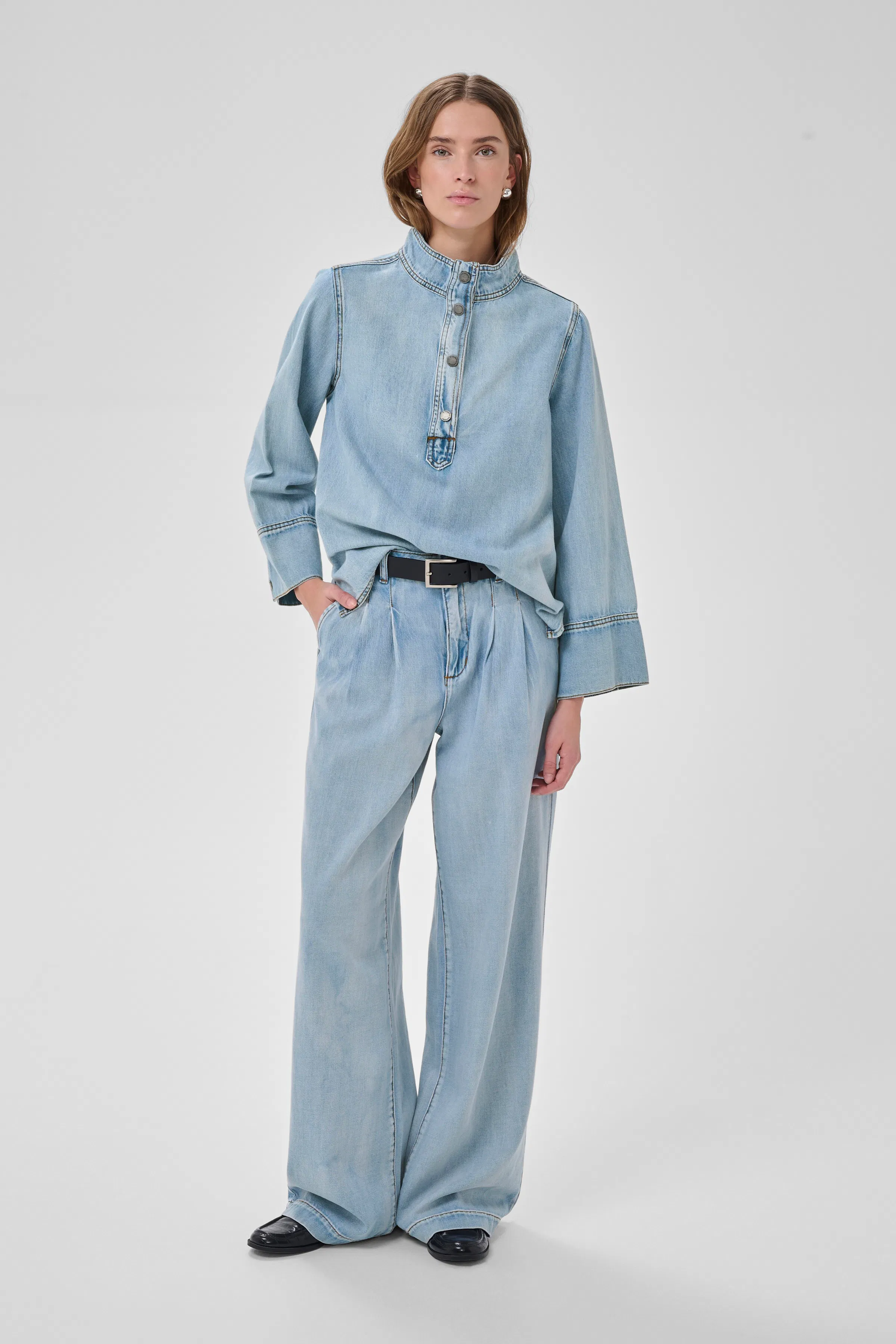HilmaMW Blus LOOKBOOK FRONT 10705066-100045