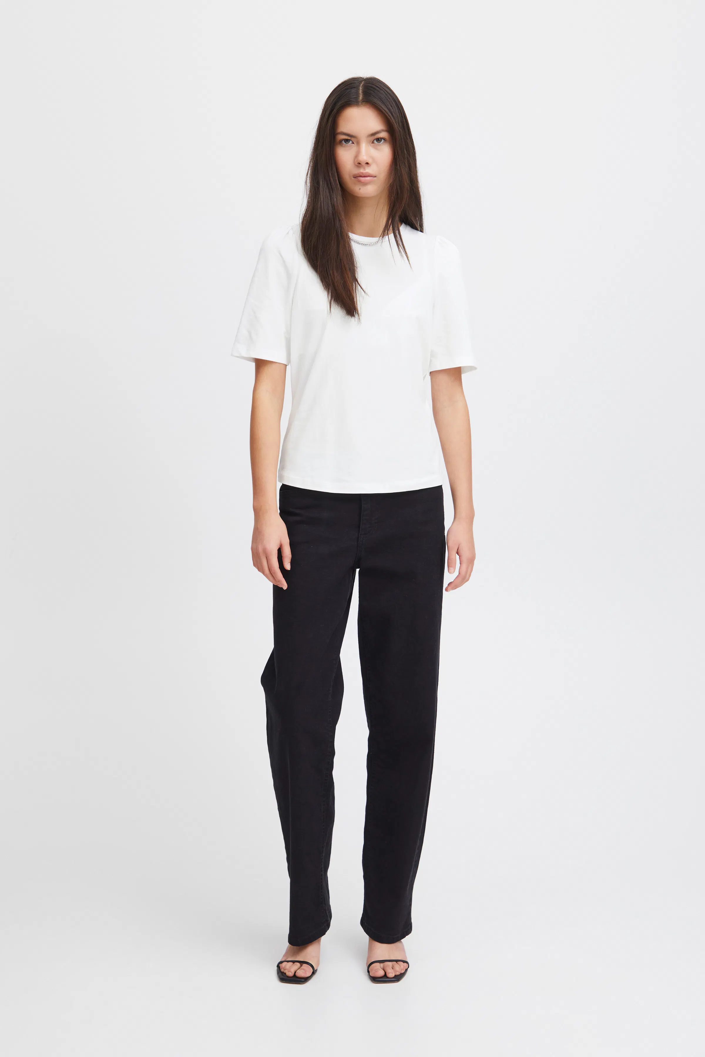 IHLILVINA T-shirt LOOKBOOK FRONT 20120325-114201