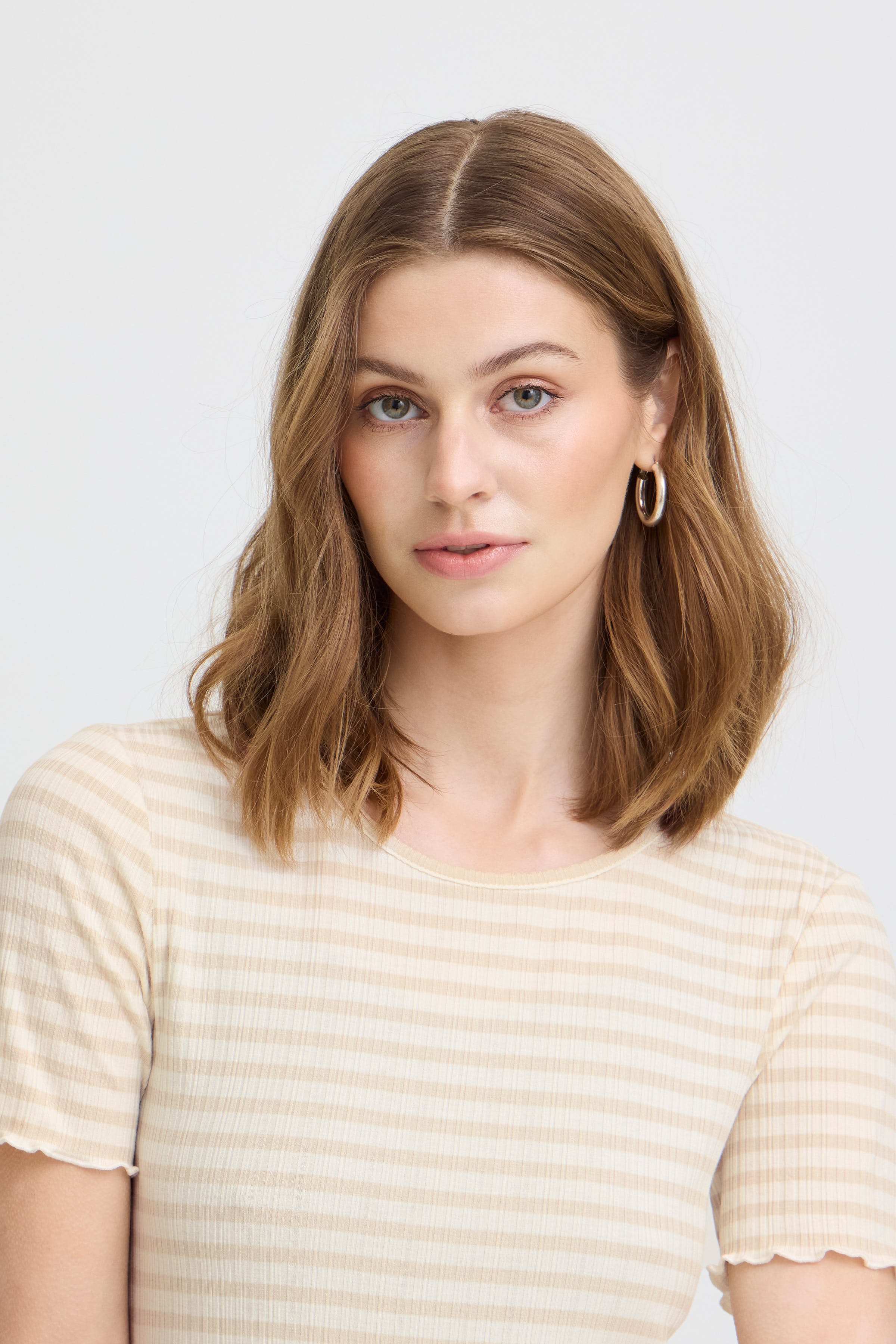 IHCELLA T-shirt LOOKBOOK DETAIL 20122818-900003216