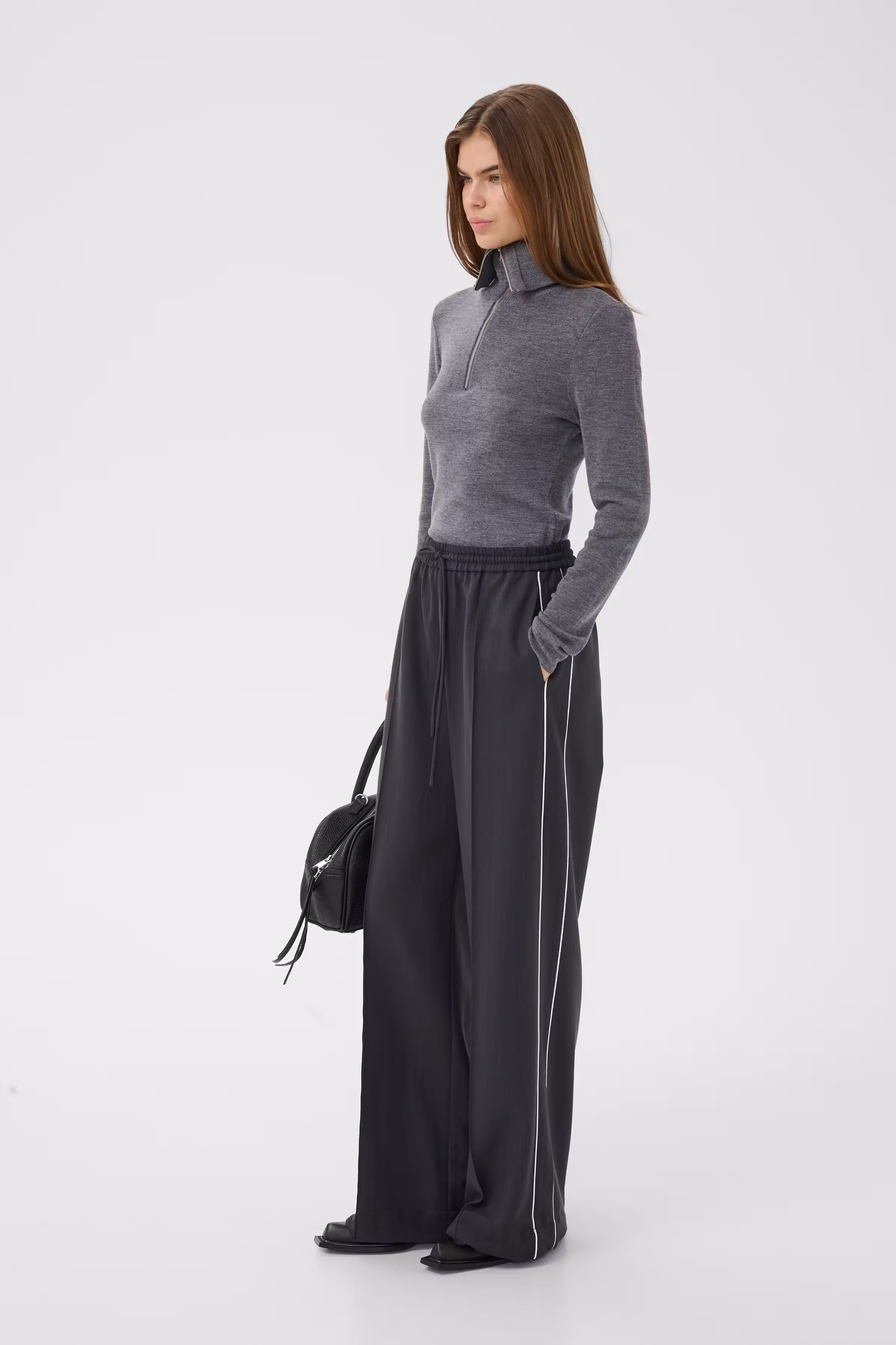 GZrosalie Pullover LOOKBOOK FRONT 10911657-108884