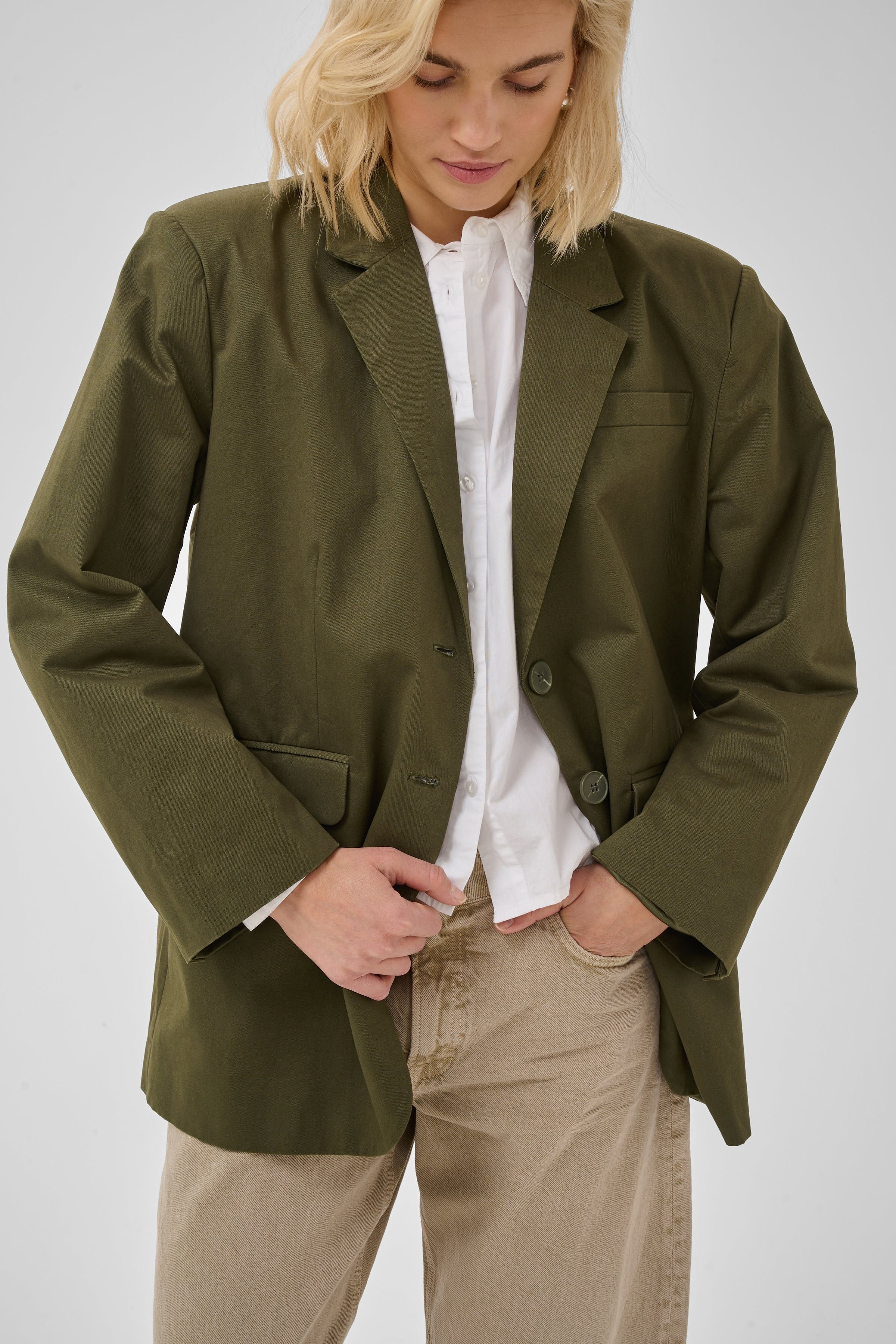 MWGisva Blazer LOCATION NONE 10705597-190515