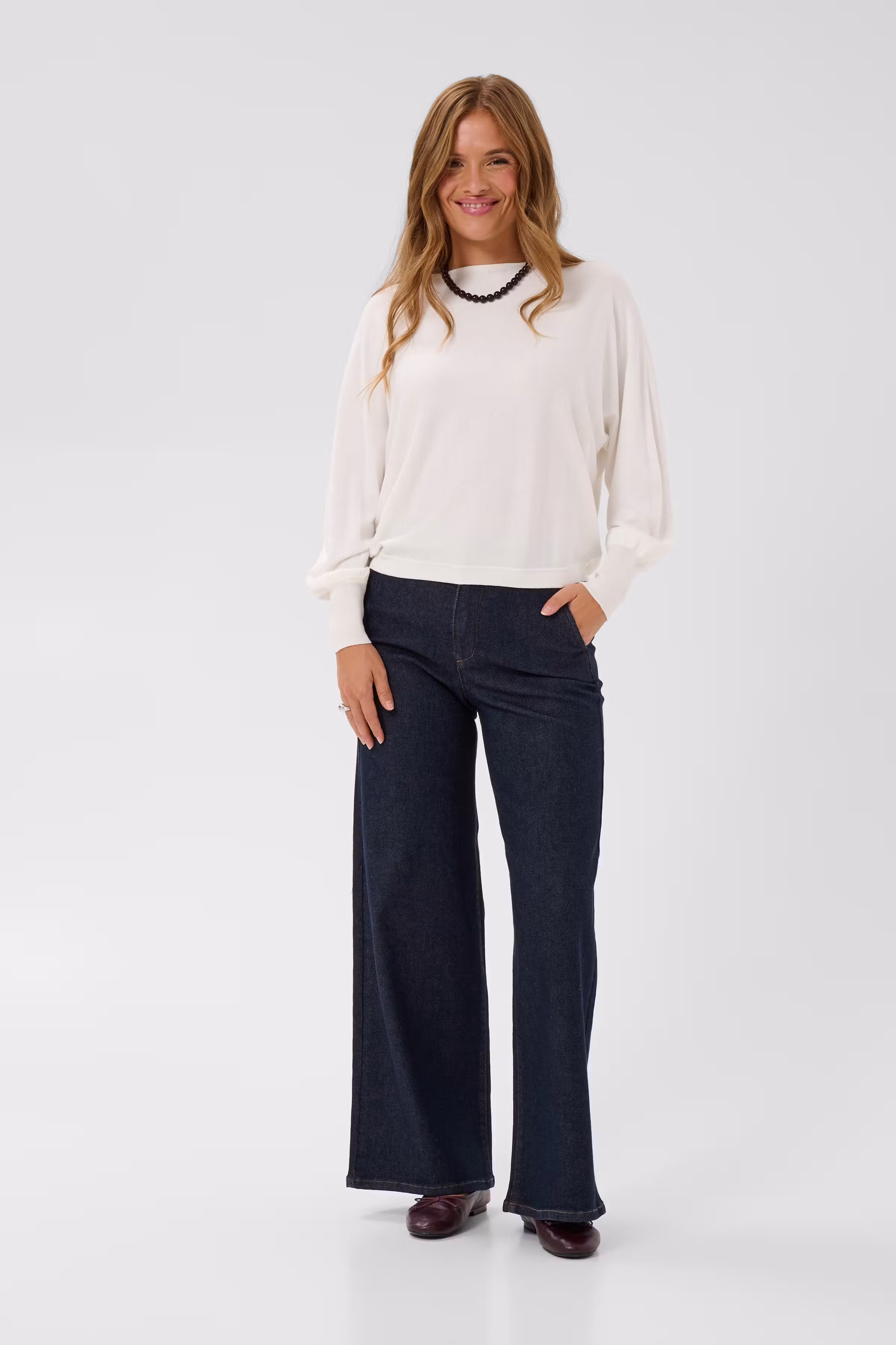 KAhally Jeans LOOKBOOK FRONT 10512344-109824