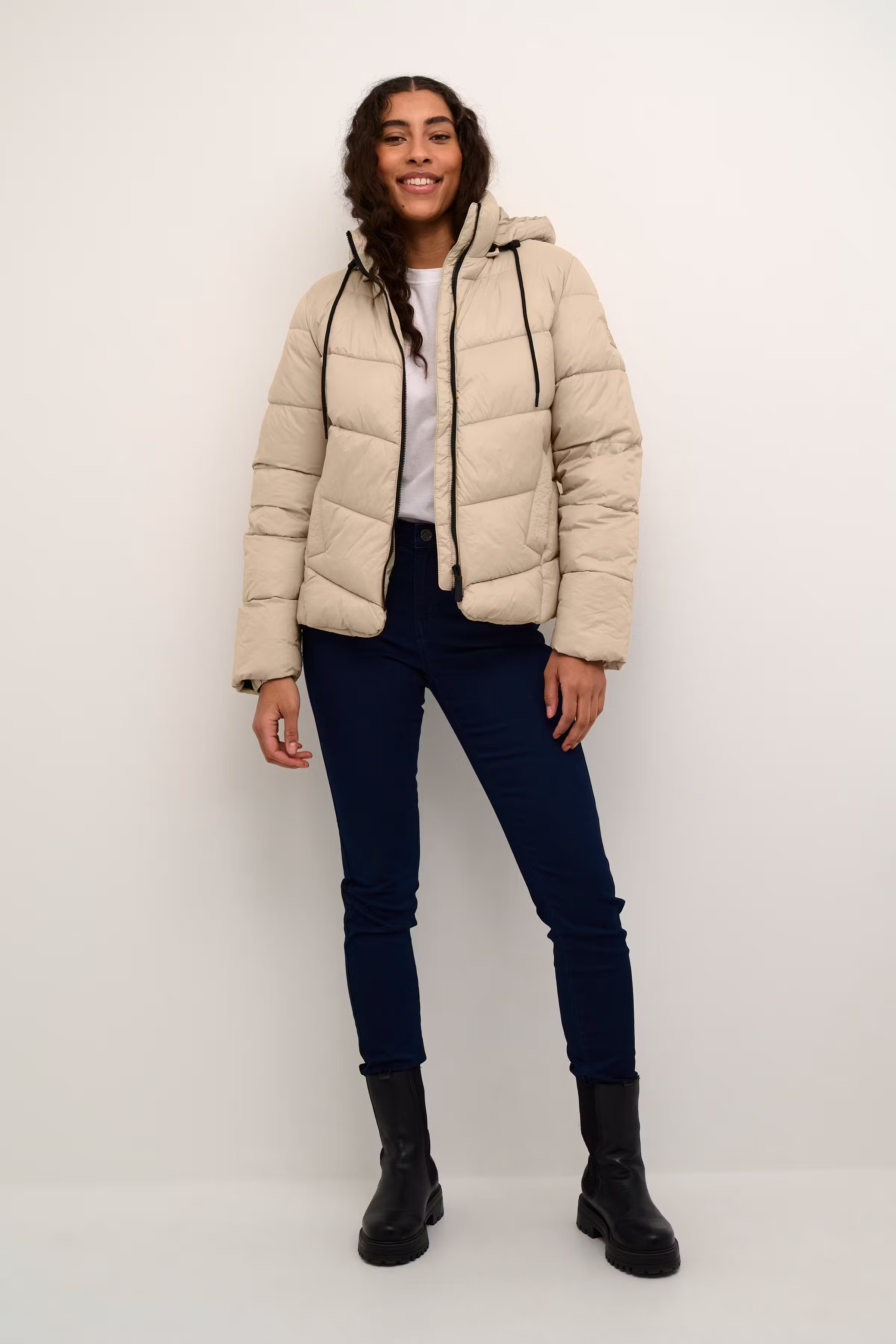 KAsusanne Jakke LOOKBOOK FRONT 10508811-151305