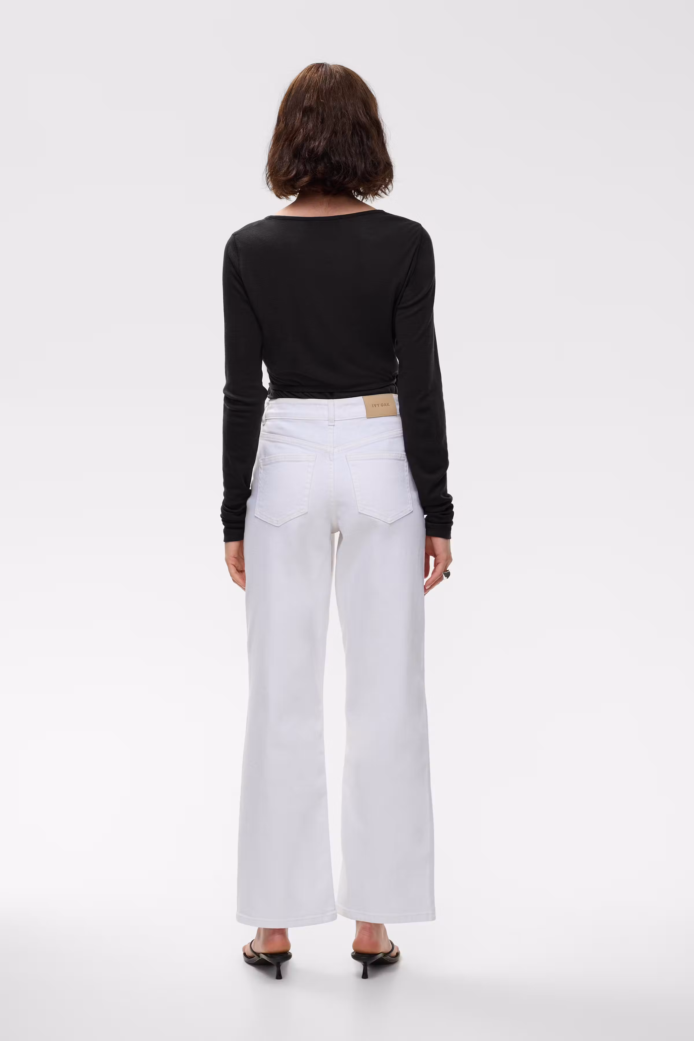 IOPetra Jeans LOOKBOOK BACK 30600158-WH001