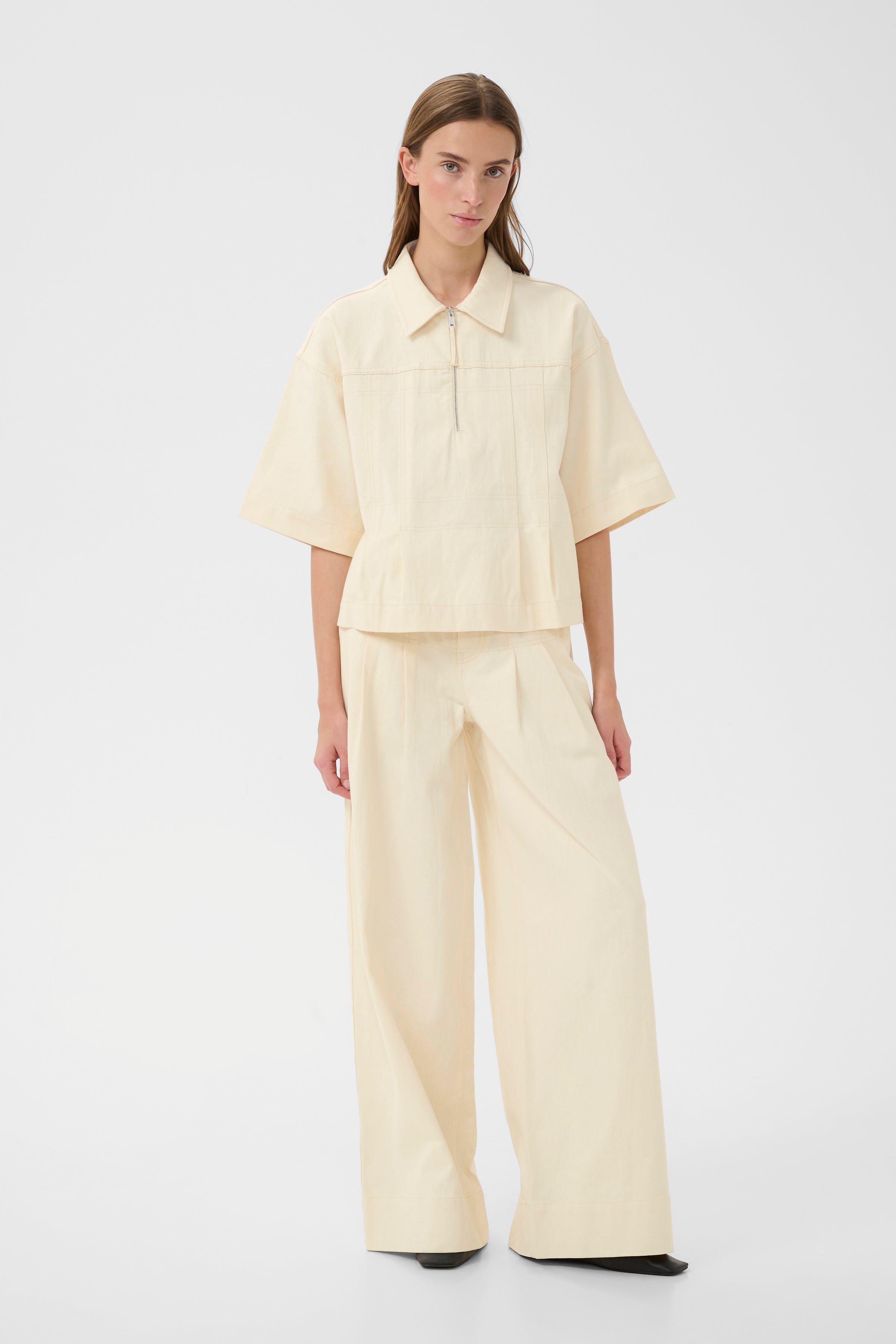 KBEleanor Jeans LOOKBOOK FRONT 10105815-110103