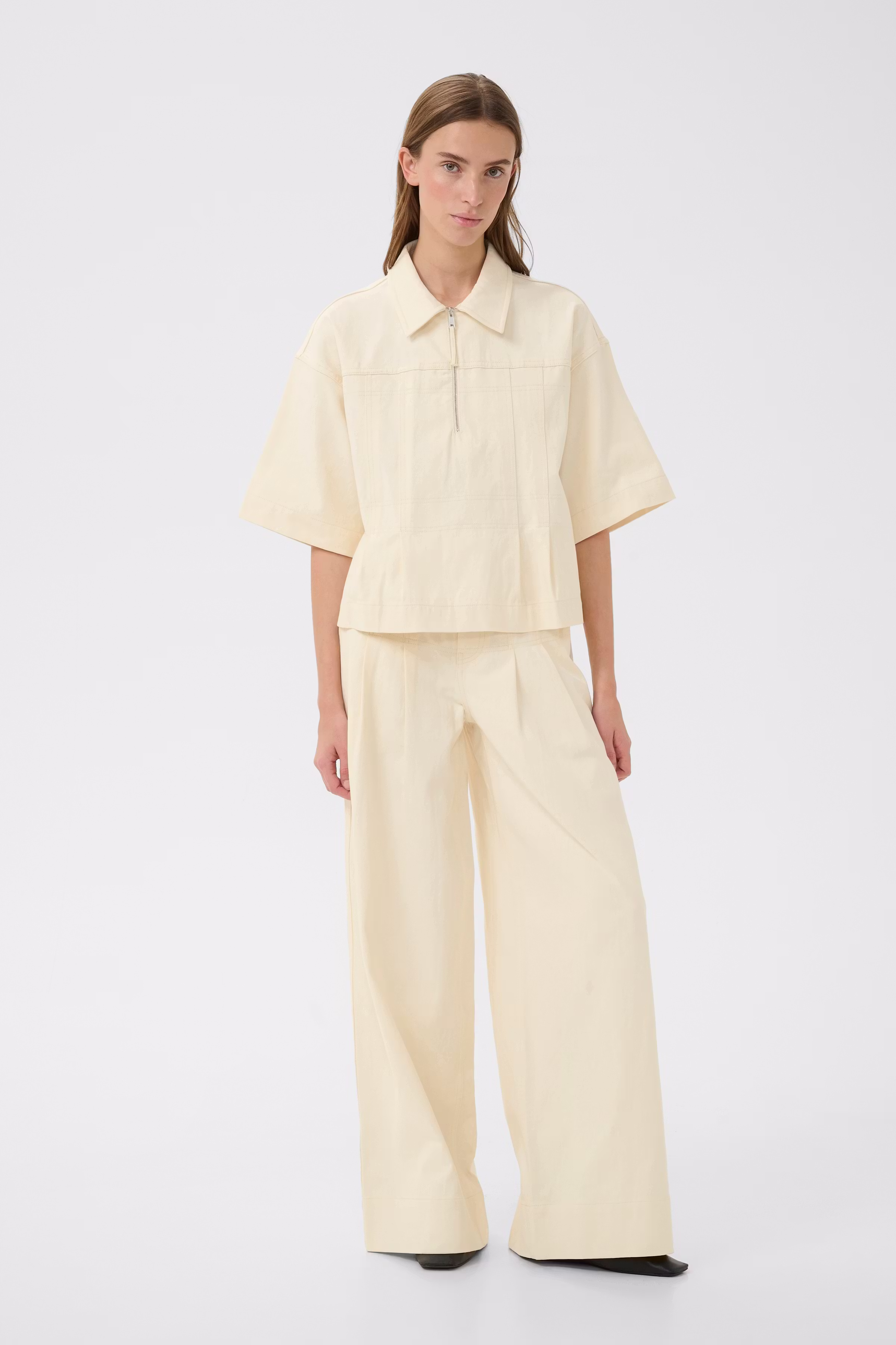 KBEleanor Jeans LOOKBOOK FRONT 10105815-110103