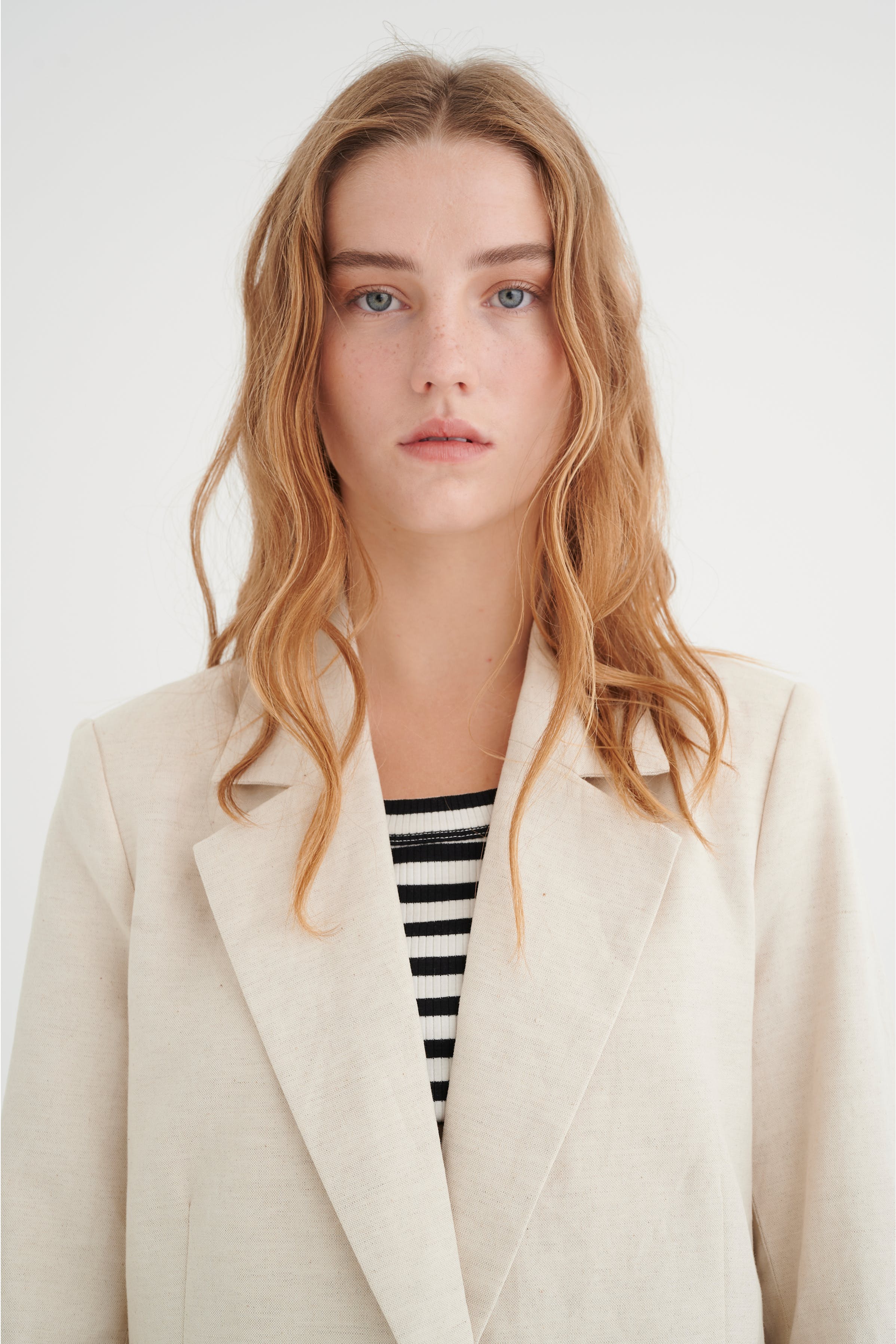 JourniIW Blazer LOOKBOOK FRONT 30107217-301269