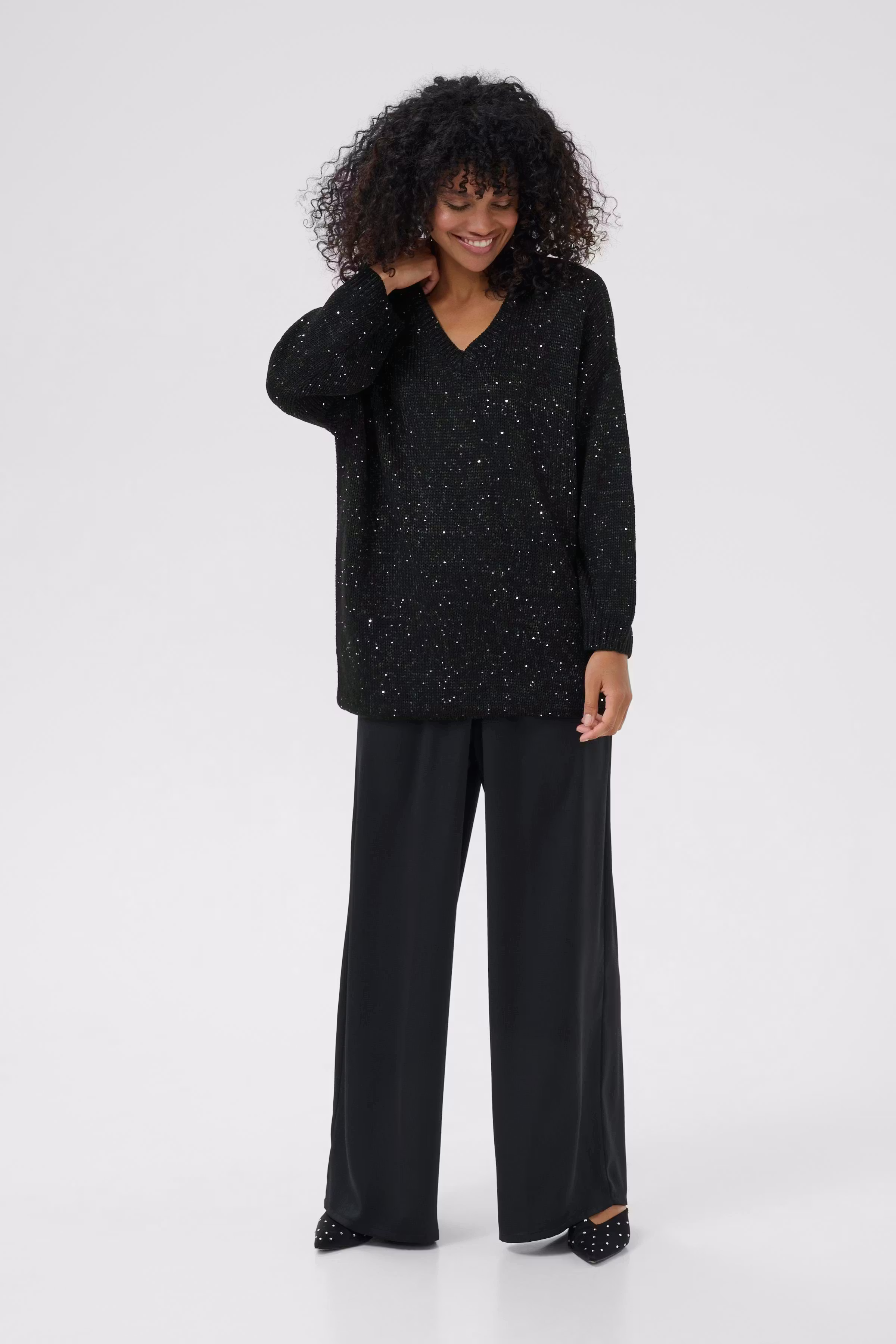 KAshina Pullover LOOKBOOK FRONT 10510987-100121