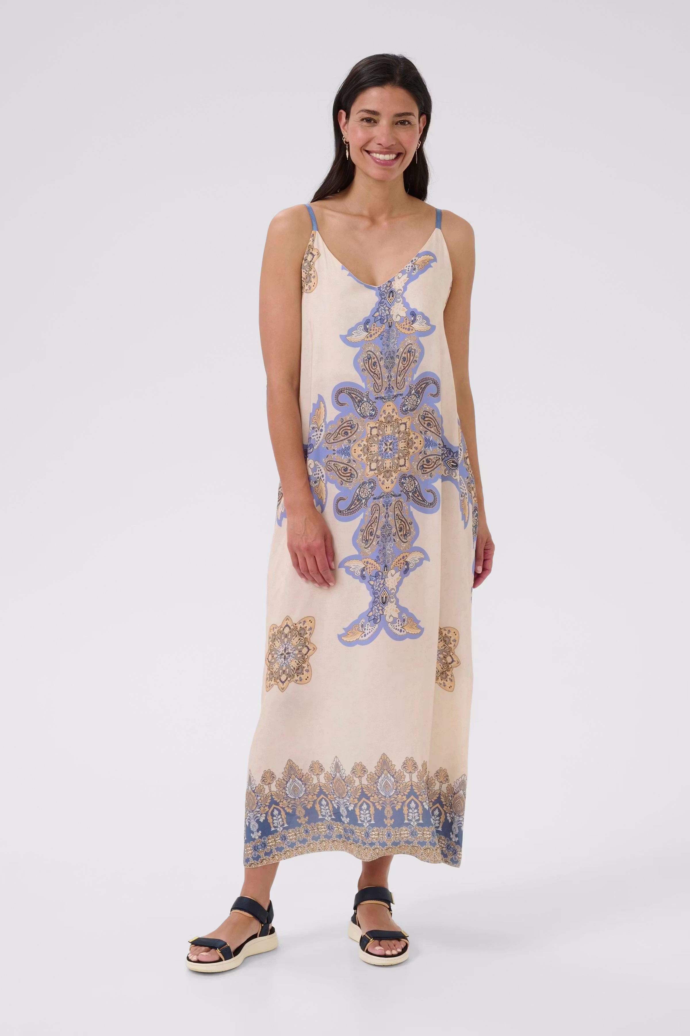 BPkarola Kleid LOOKBOOK FRONT 40103566-400802