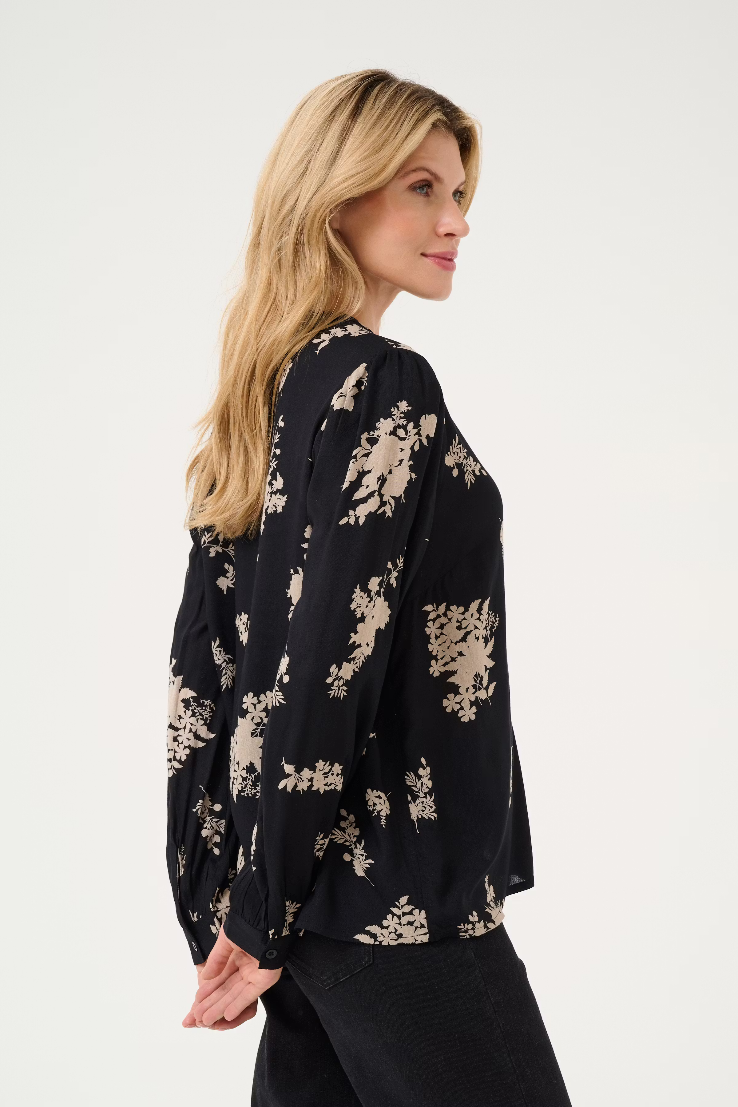 KAsomia Bluse LOOKBOOK BACK 10507259-106367