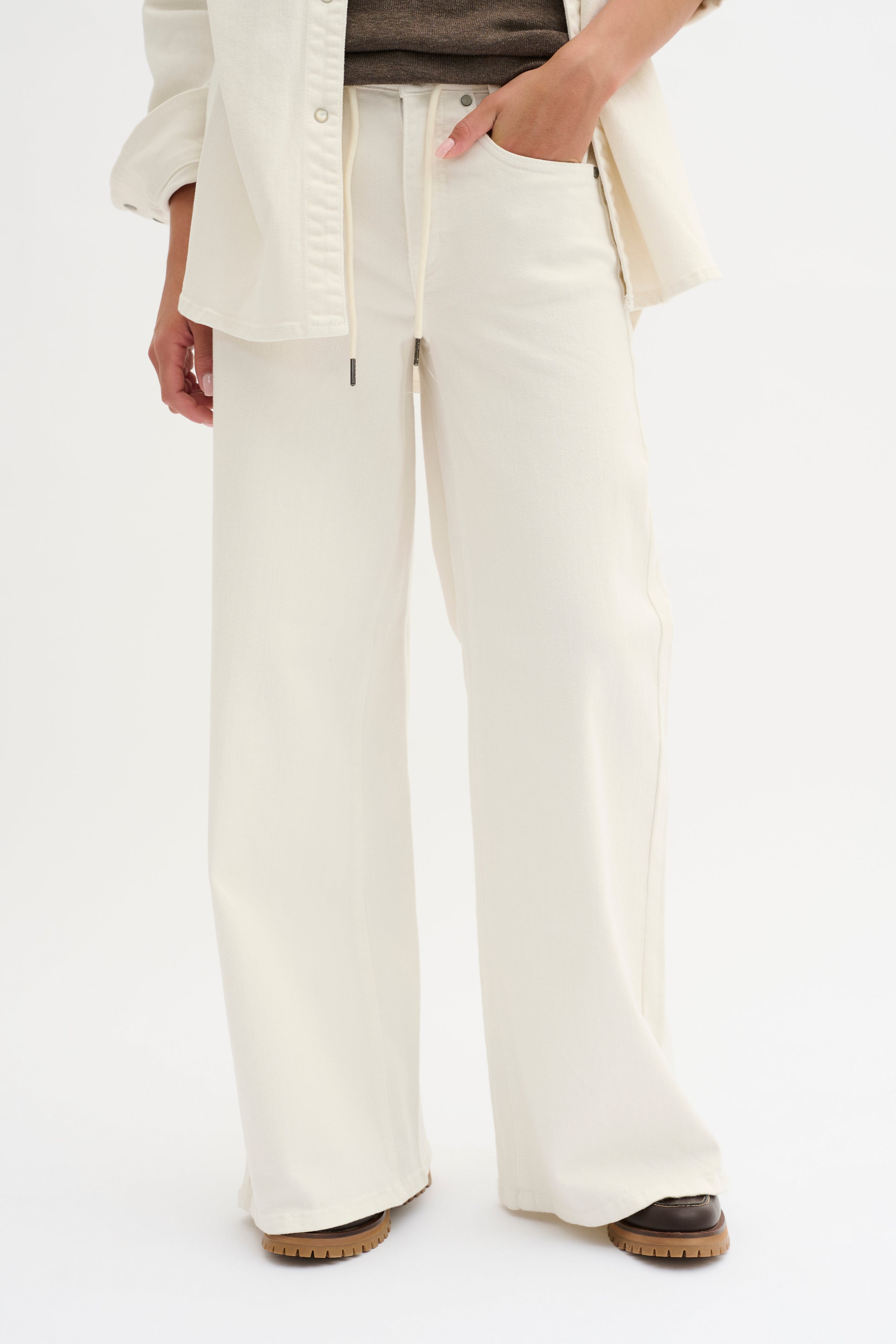 DangoMW Jeans LOOKBOOK FRONT 10705049-103563