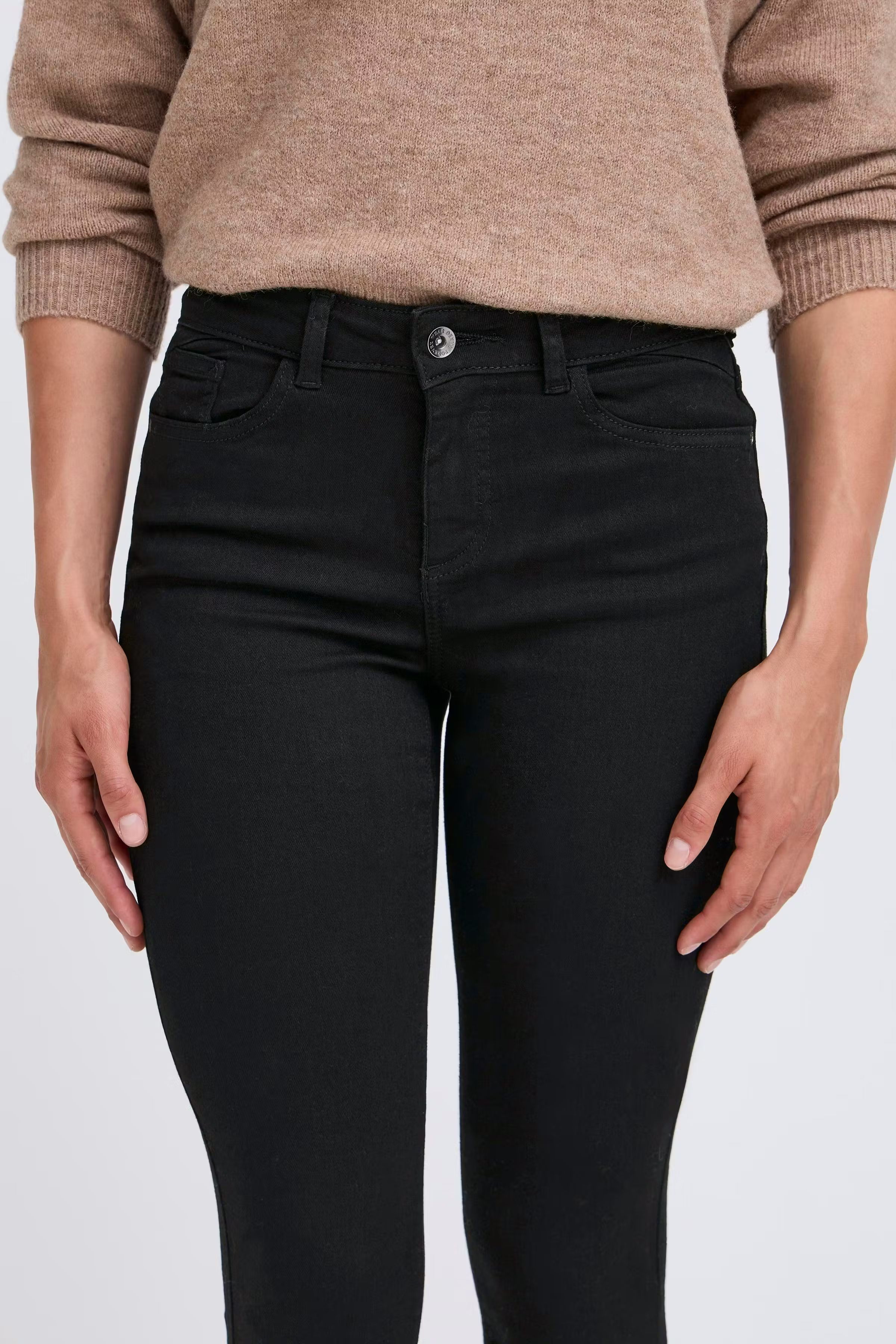 Lola Jeans LOOKBOOK DETAIL 20803214-80001